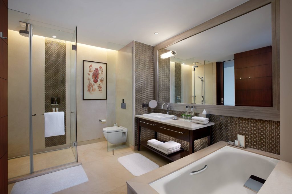 JW Marriott Hotel Bengaluru - Bengaluru, India - Deluxe Bathroom