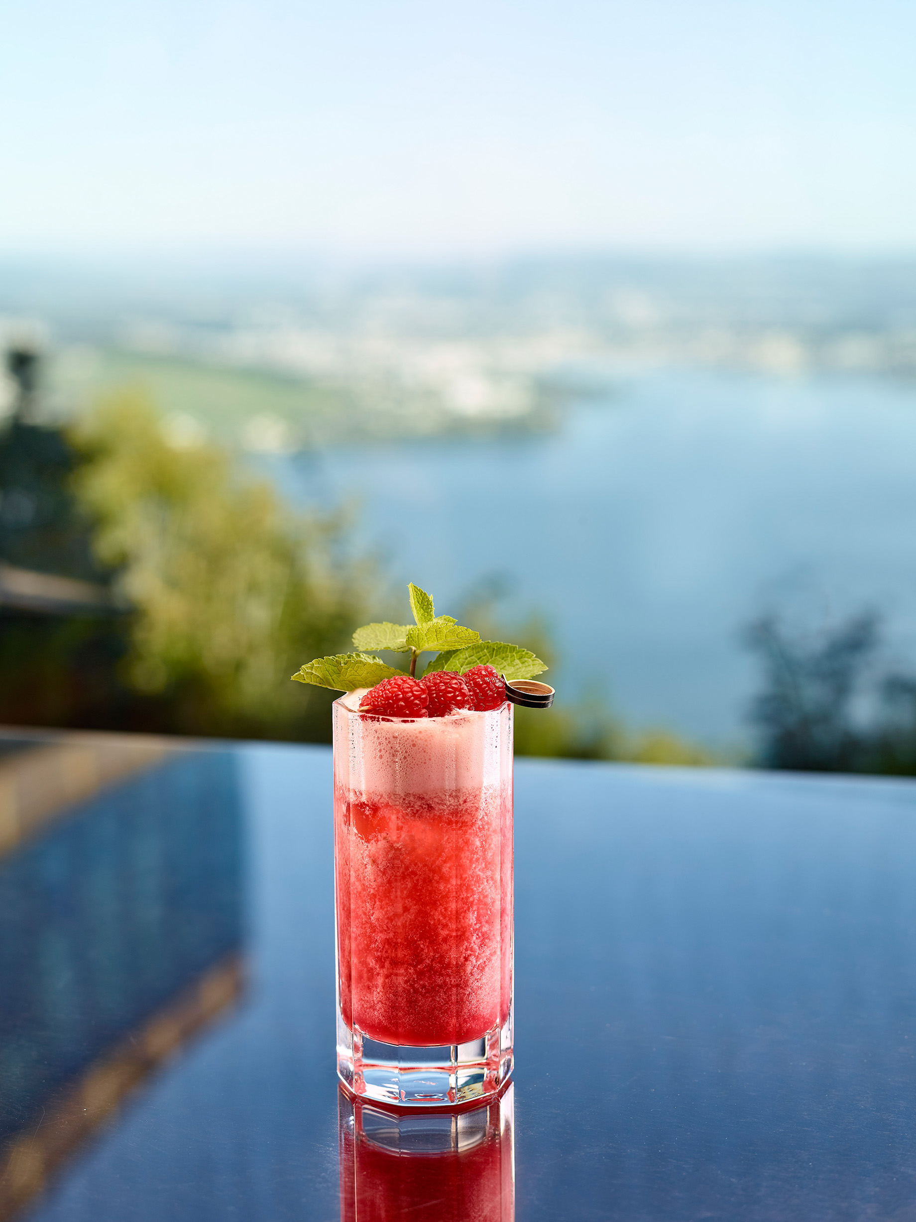 Burgenstock Hotel & Alpine Spa – Obburgen, Switzerland – Lakeview Bar & Cigar Lounge Cocktail