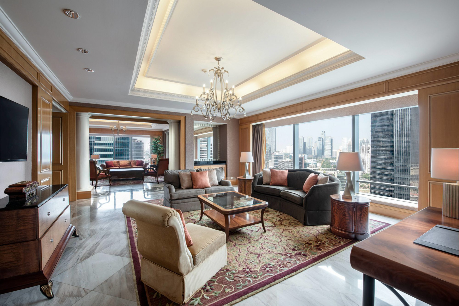 The Ritz-Carlton Jakarta, Mega Kuningan Hotel – Jakarta, Indonesia – The Ritz-Carlton Suite Living Room