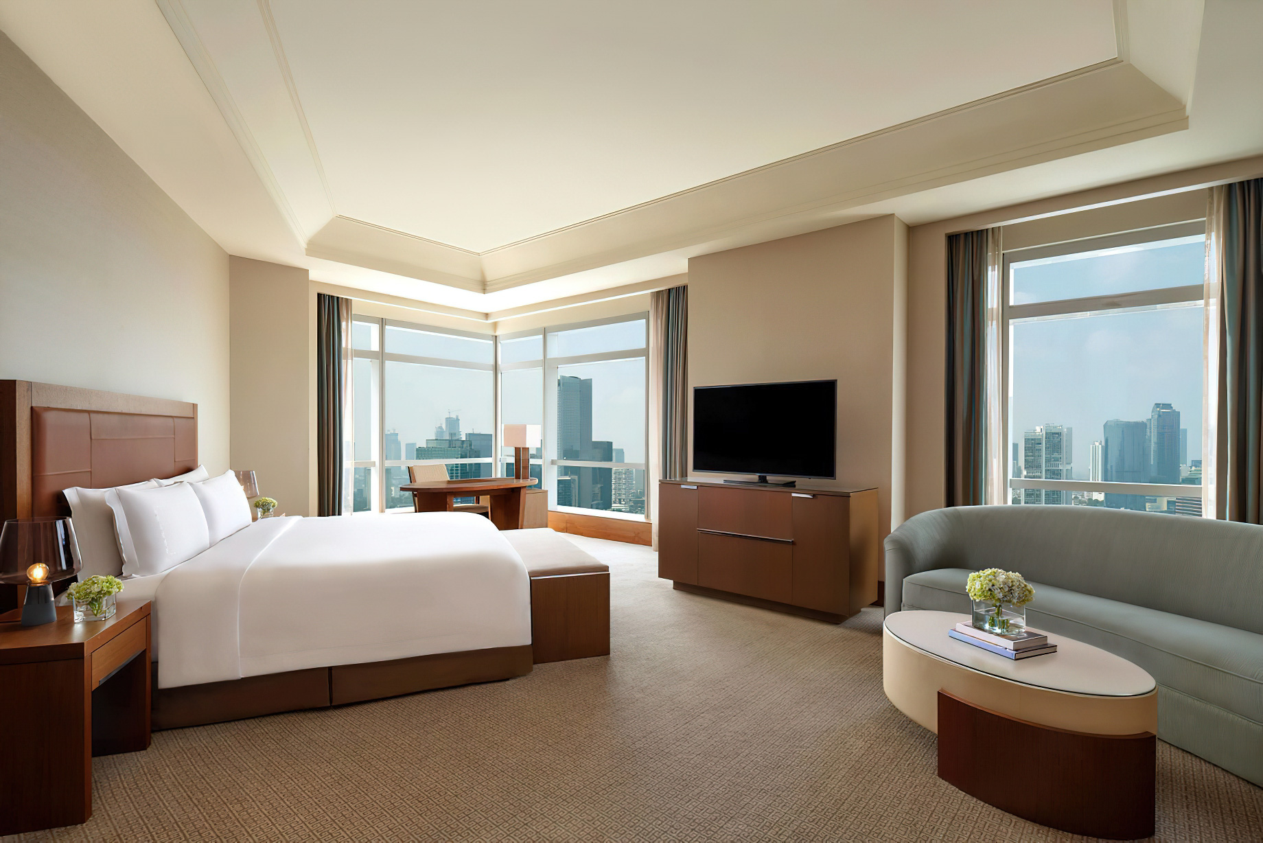 The Ritz-Carlton Jakarta, Pacific Place Hotel – Jakarta, Indonesia – Larger Guest Room