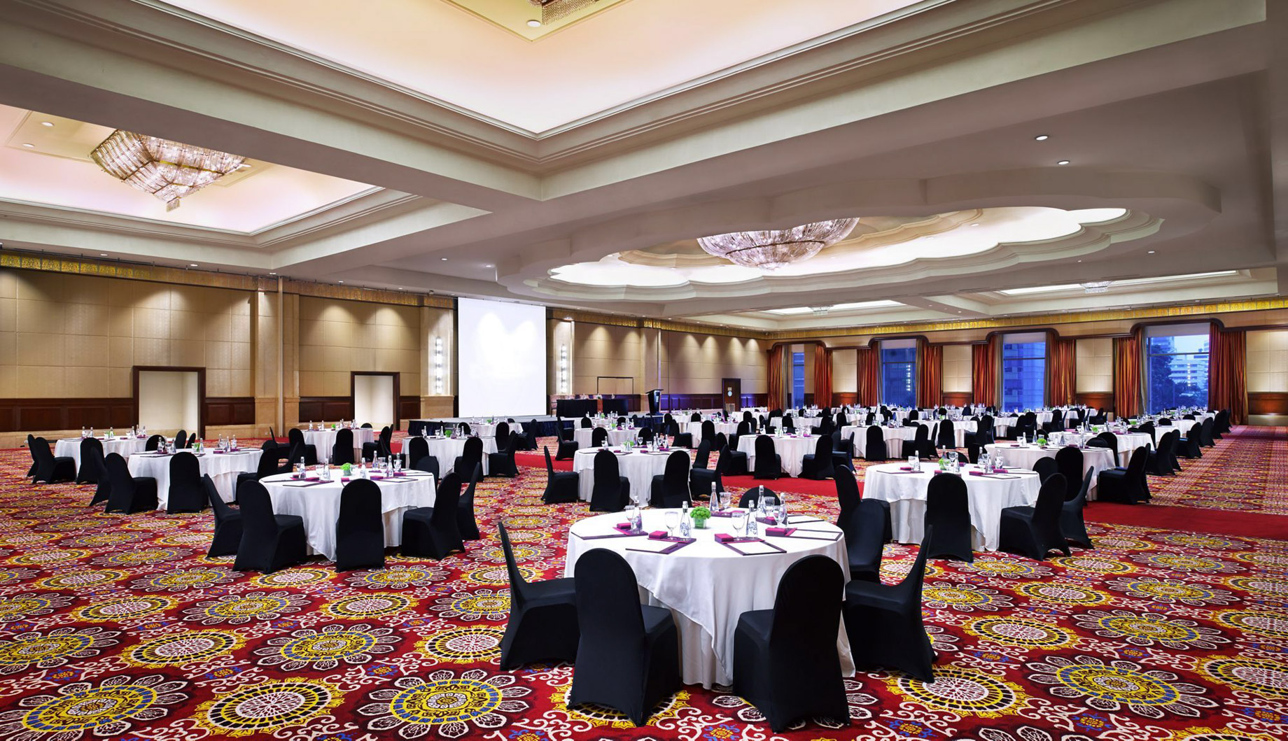 The Ritz-Carlton Jakarta, Mega Kuningan Hotel – Jakarta, Indonesia – Grand Ballroom Tables