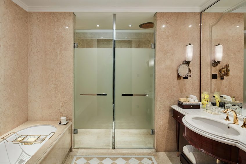 The Ritz-Carlton, Pune Hotel - Maharashtra, India - Deluxe Room Bathroom
