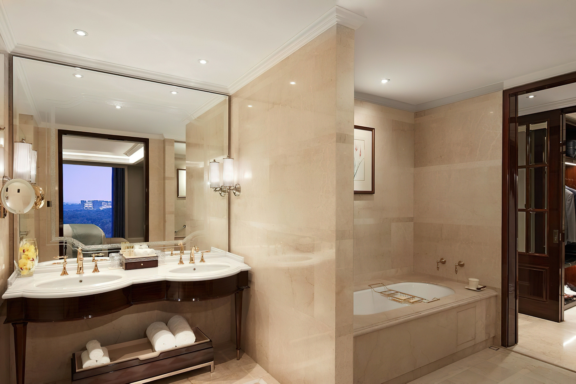 The Ritz-Carlton, Pune Hotel – Maharashtra, India – Executivec Suite Bathroom