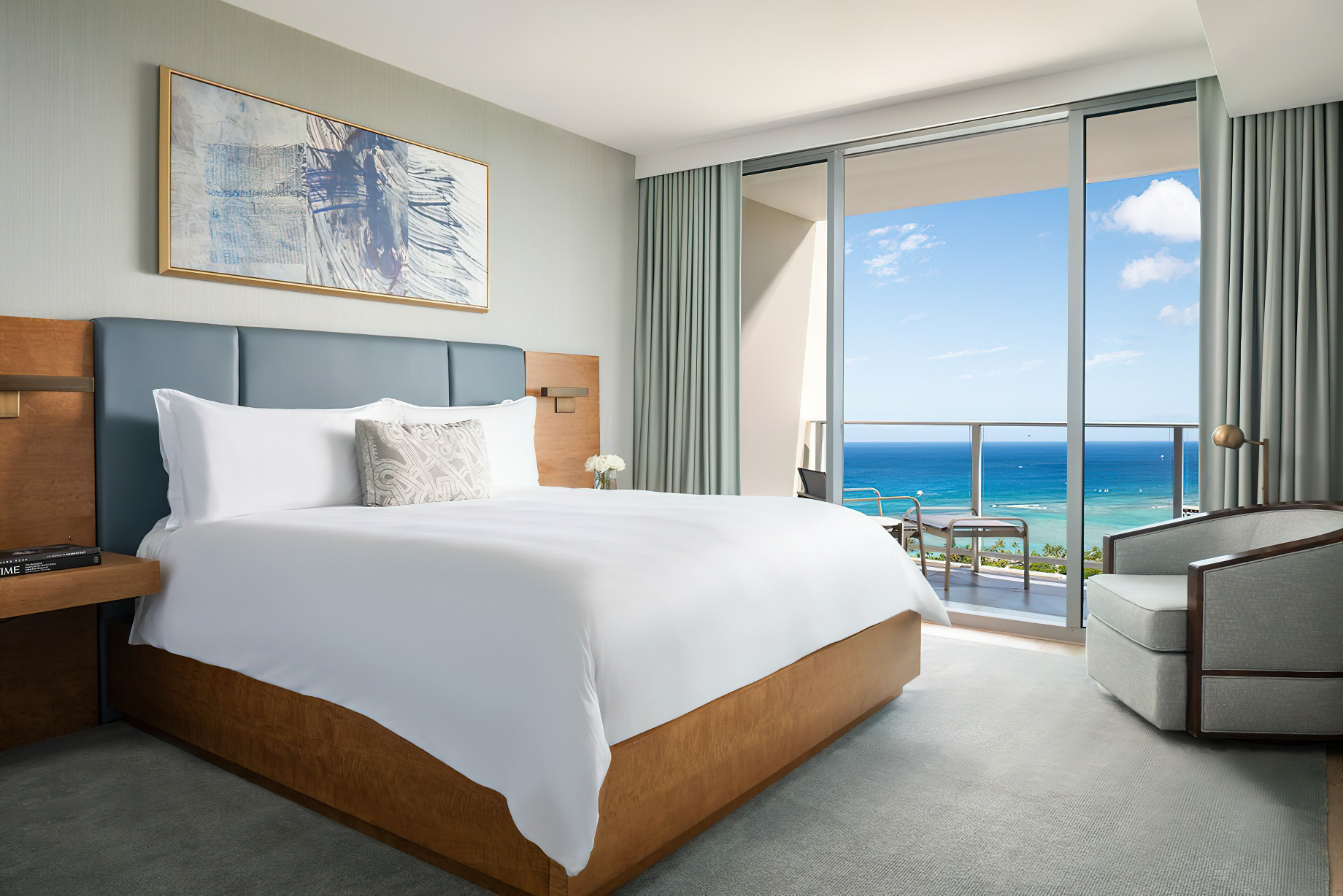 The Ritz-Carlton Residences, Waikiki Beach Hotel – Waikiki, HI, USA – Premier Ocean View 3 Bedroom Suite Master Bedroom