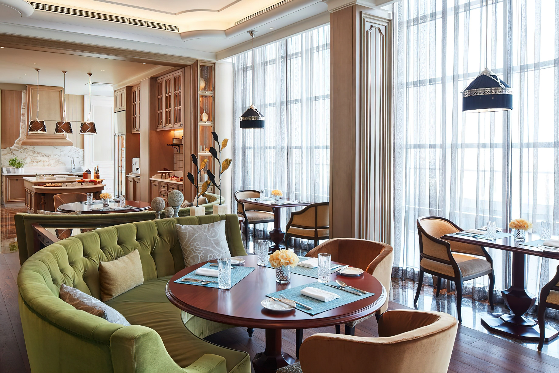 The Ritz-Carlton, Pune Hotel – Maharashtra, India – Carlton Club