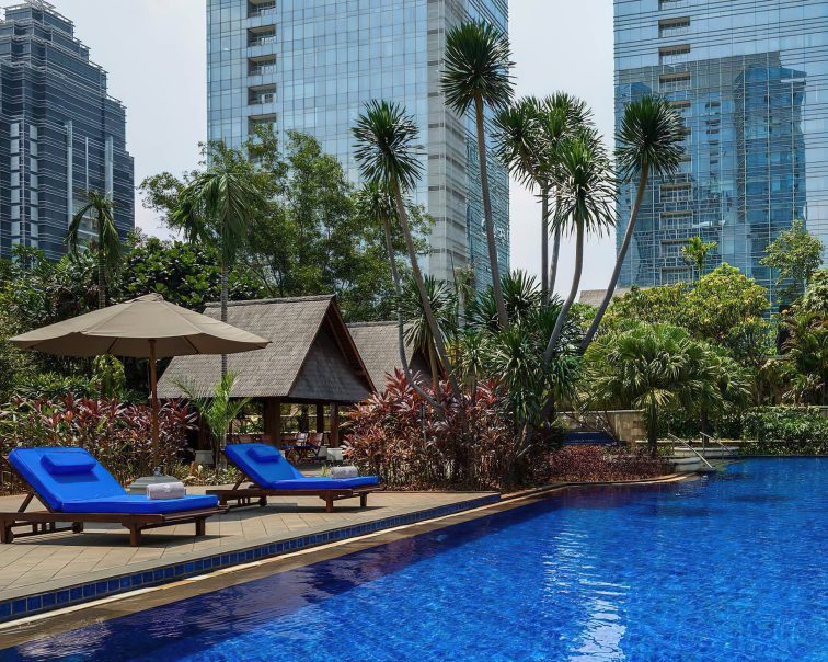The Ritz-Carlton Jakarta, Pacific Place Hotel - Jakarta, Indonesia - Pool Deck