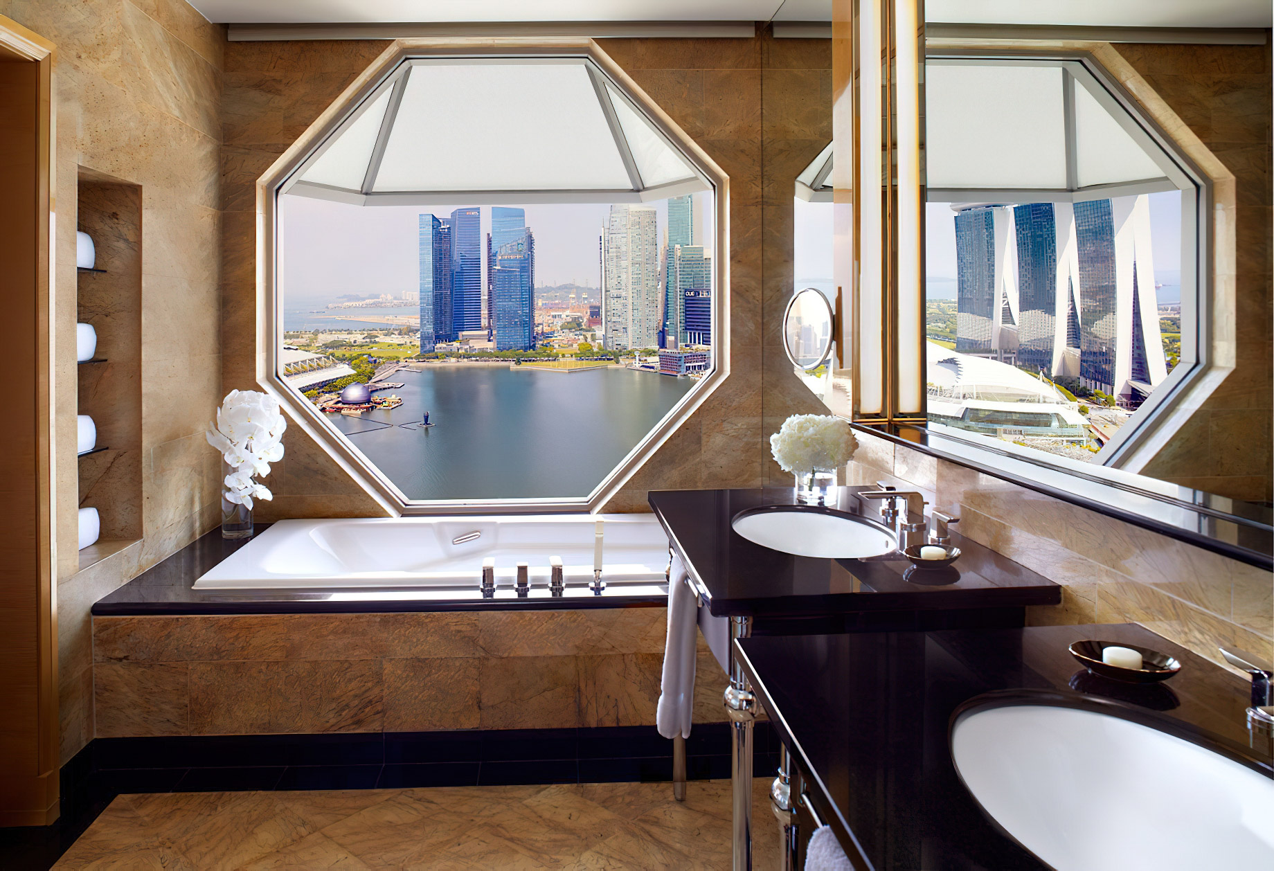 The Ritz-Carlton, Millenia Singapore Hotel – Singapore – Millenia Suite Bathroom