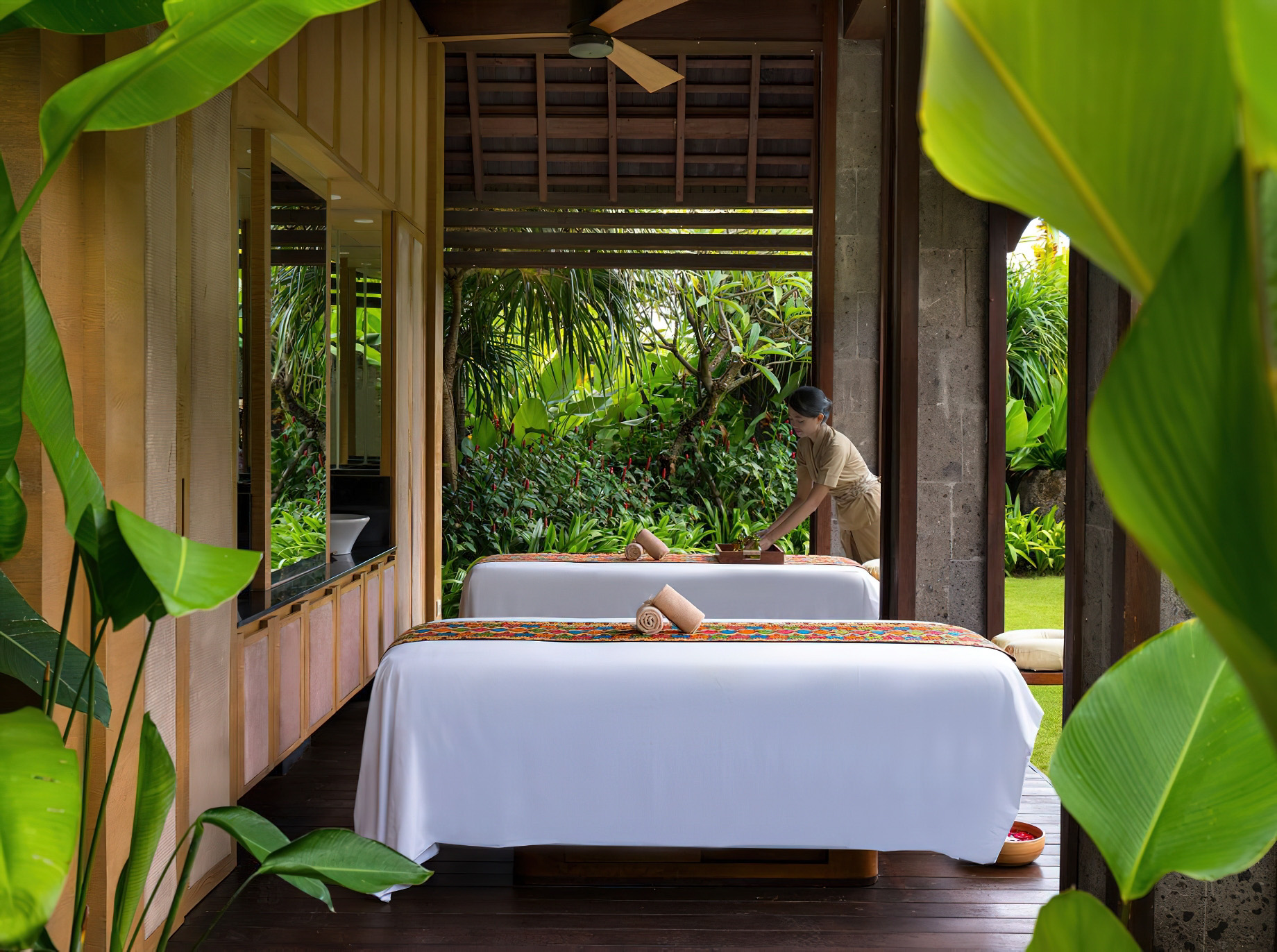 The Ritz-Carlton, Bali Nusa Dua Hotel – Bali, Indonesia – Oceanfront Villa Massage Room