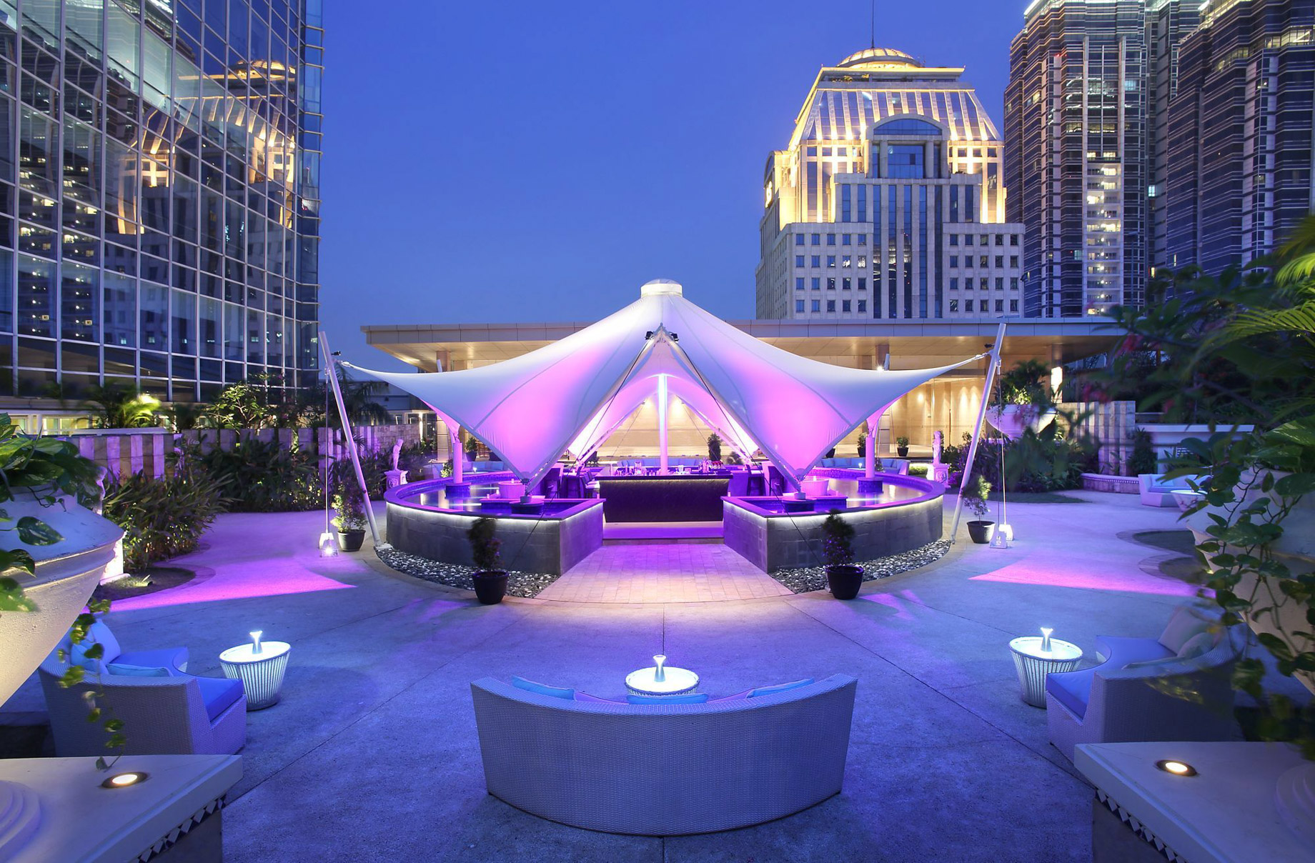 The Ritz-Carlton Jakarta, Pacific Place Hotel – Jakarta, Indonesia – Outdoor Lounge Night