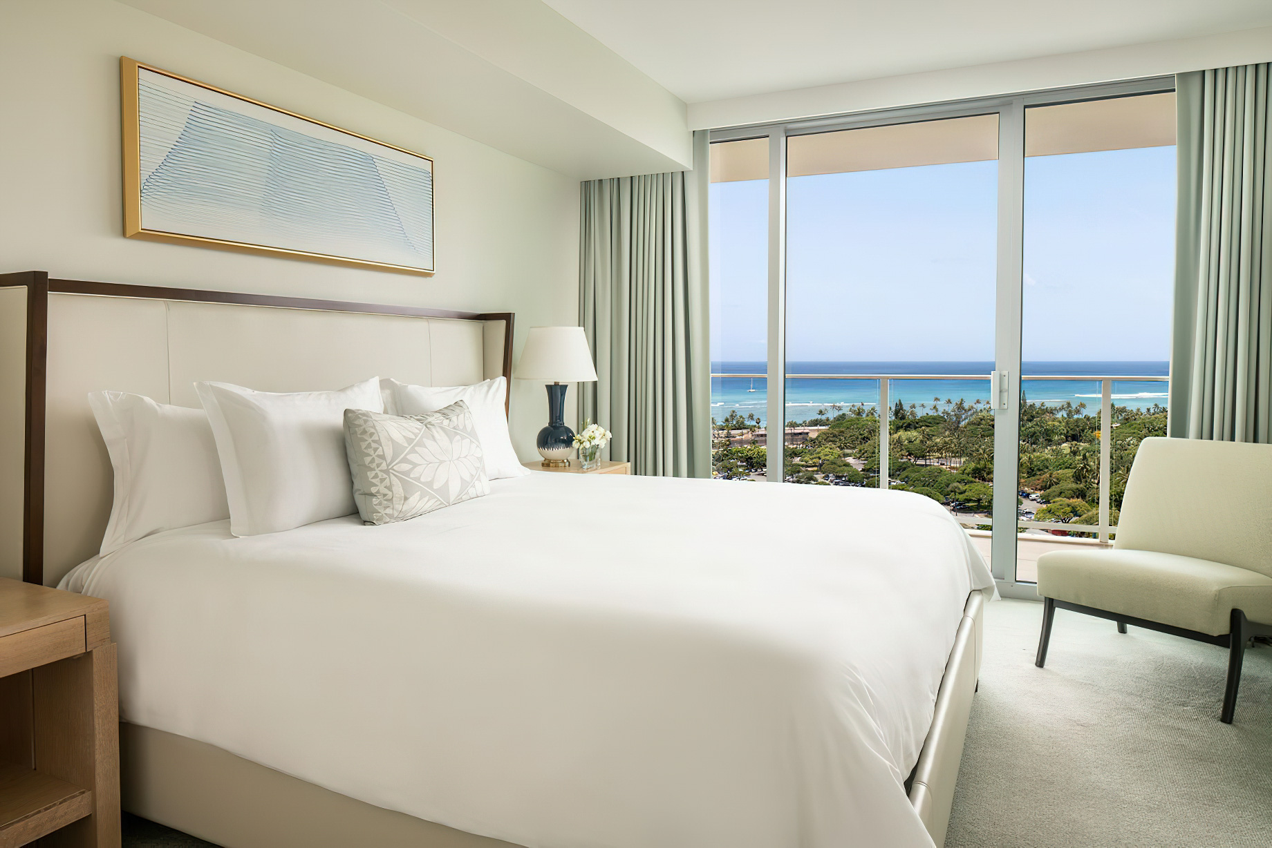 The Ritz-Carlton Residences, Waikiki Beach Hotel – Waikiki, HI, USA – Deluxe Ocean View 2 Bedroom Suite Master Bedroom