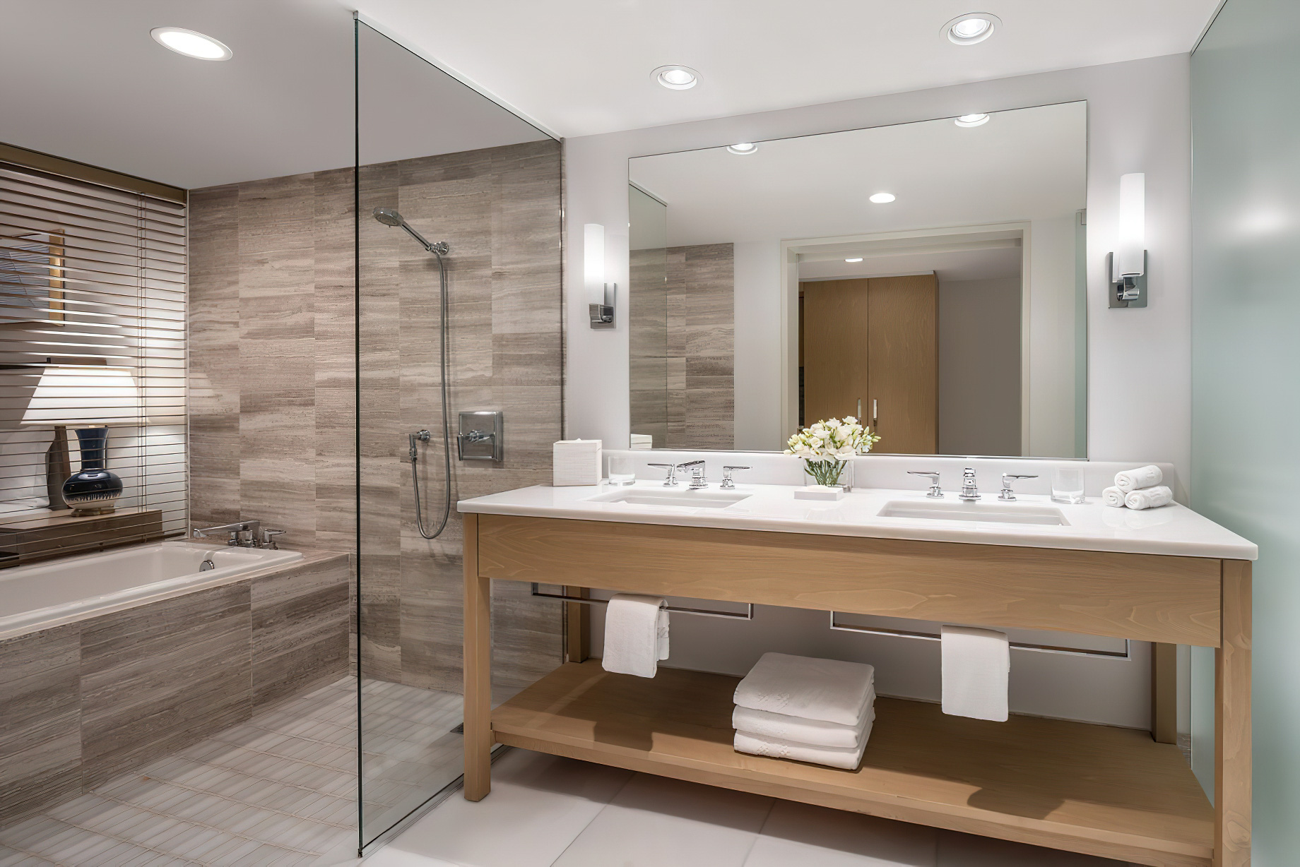 The Ritz-Carlton Residences, Waikiki Beach Hotel – Waikiki, HI, USA – Deluxe Ocean View Room Bathroom