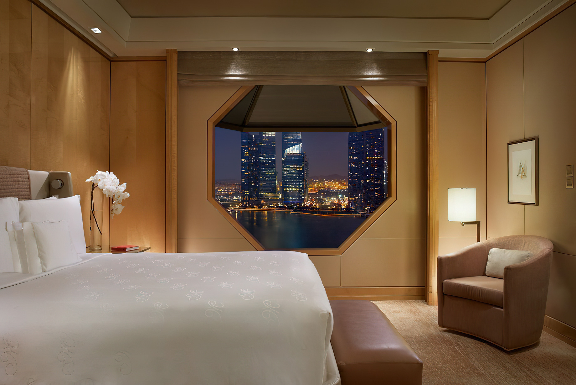 The Ritz-Carlton, Millenia Singapore Hotel – Singapore – Premier Suite Bedroom