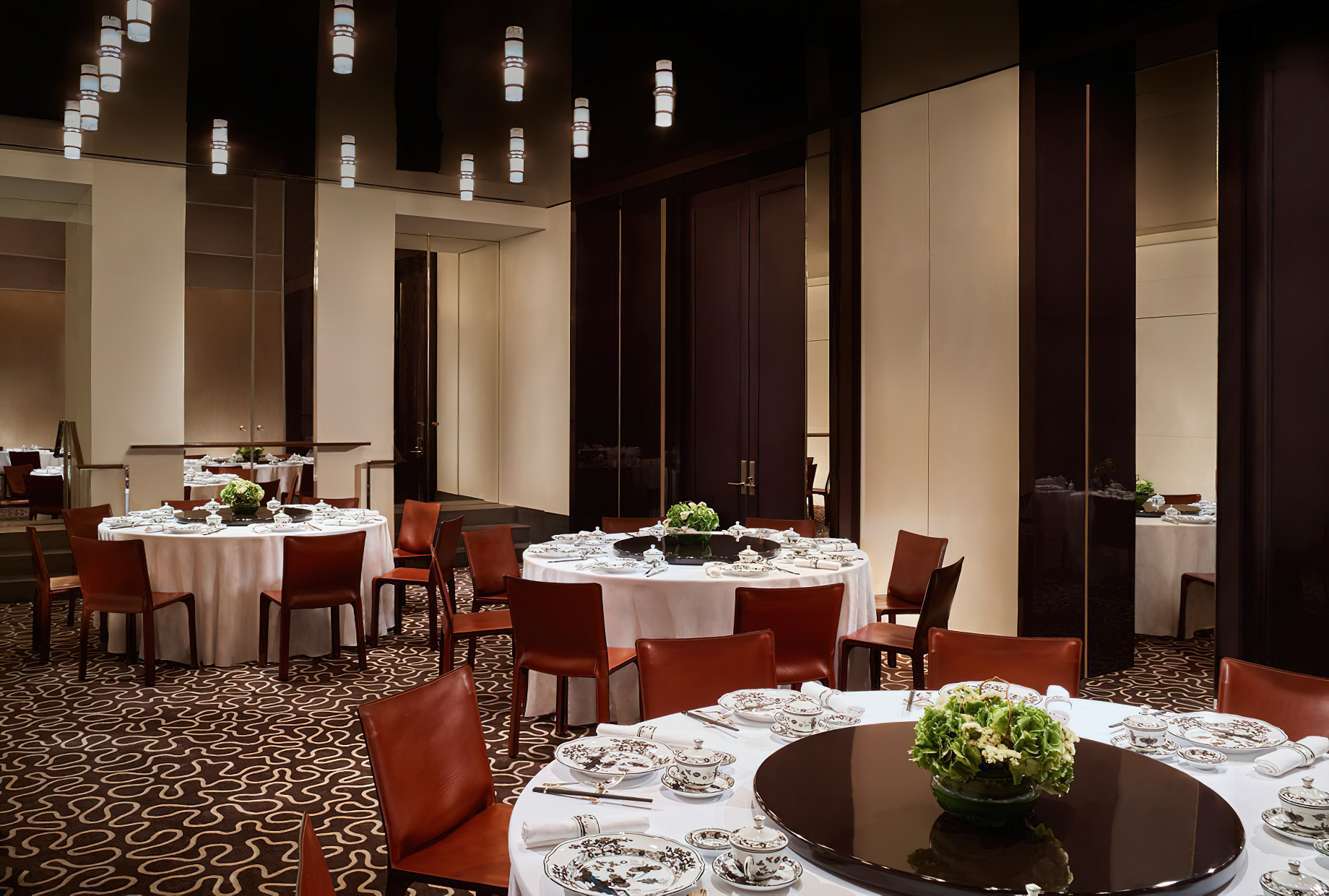 The Ritz-Carlton, Millenia Singapore Hotel – Singapore – Summer Pavilion Private Dining Room