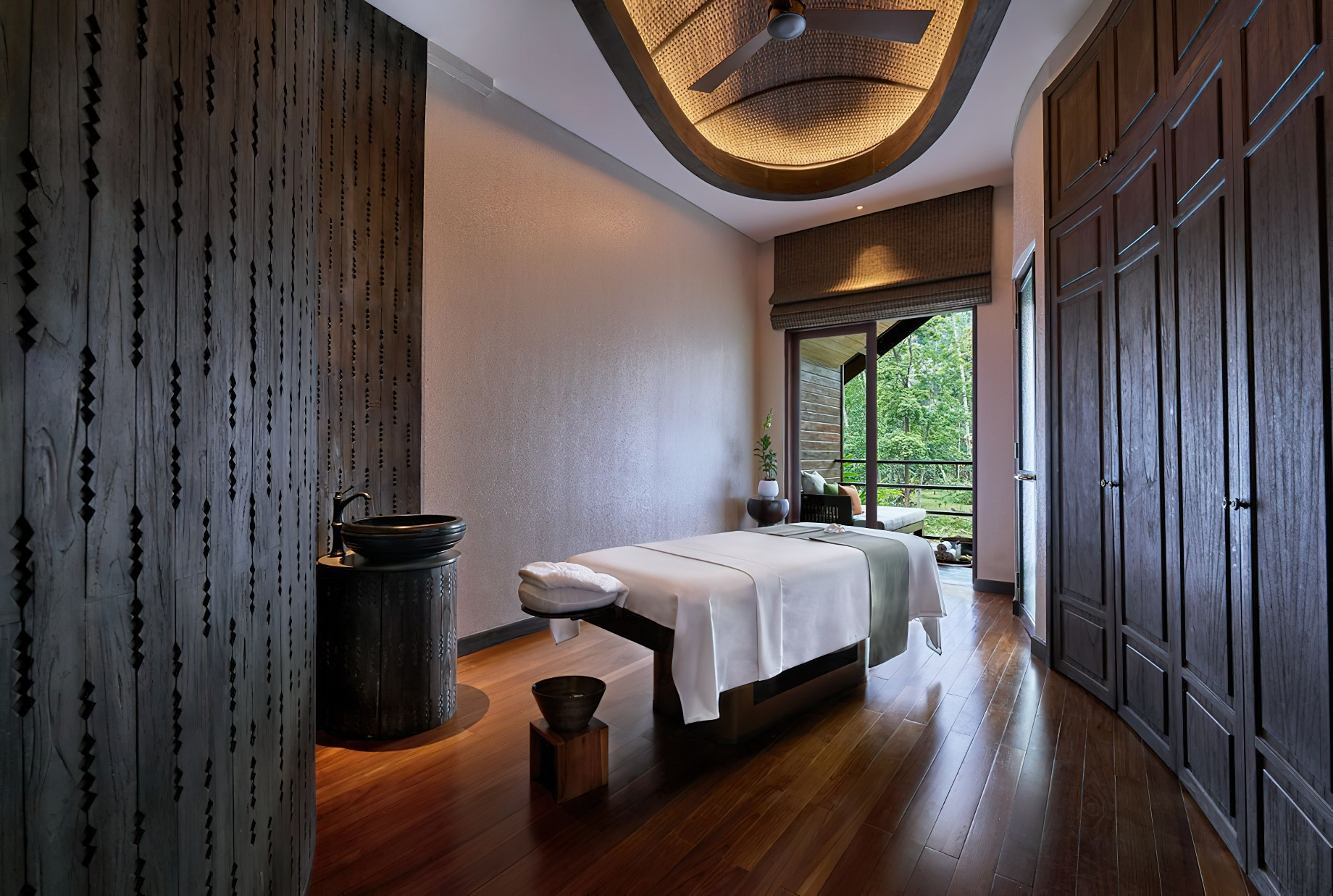 The Ritz-Carlton, Mandapa Reserve Resort - Ubud, Bali, Indonesia - Spa Treatment Table