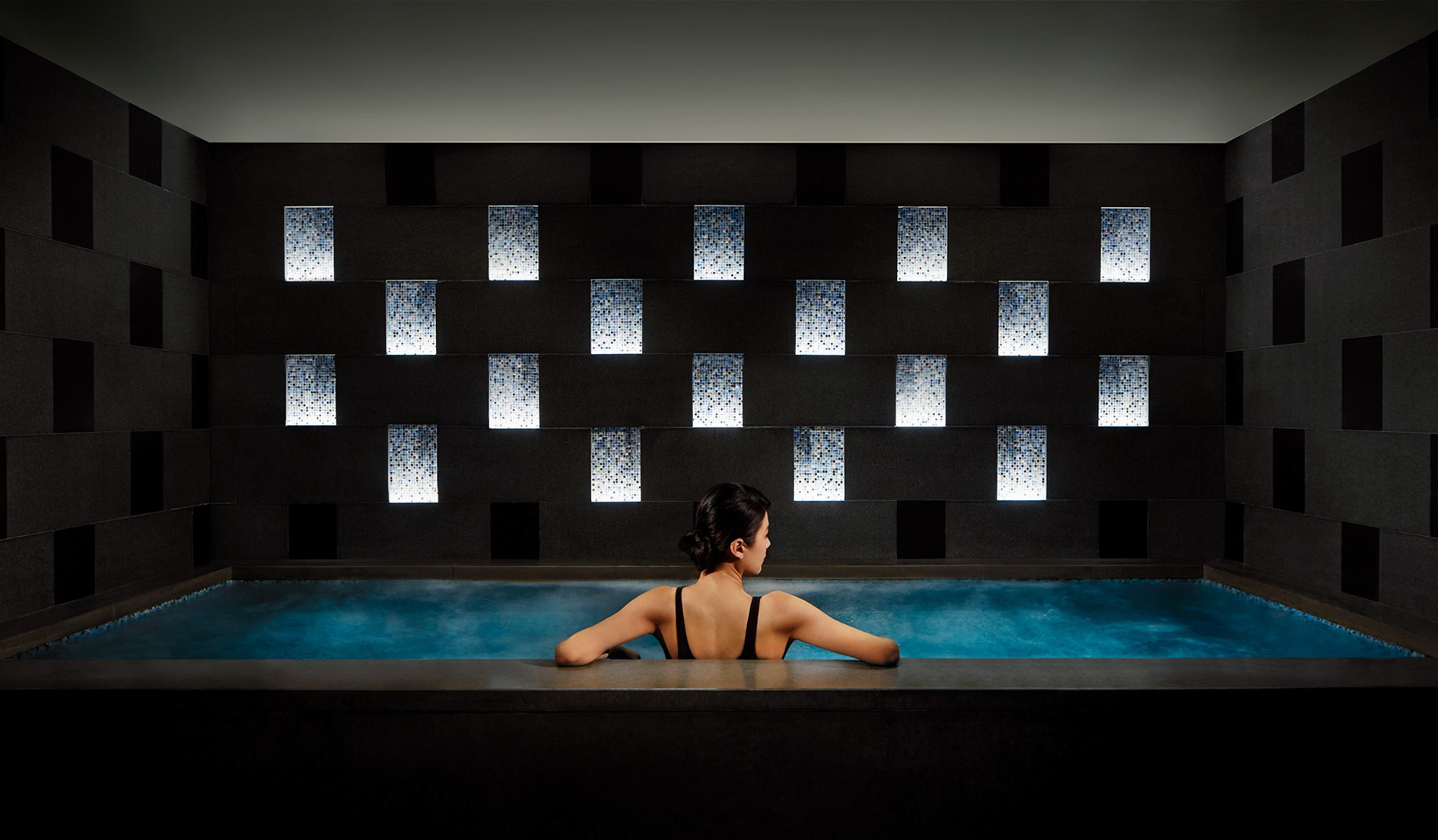 The Ritz-Carlton, Millenia Singapore Hotel - Singapore - Spa Interior Jacuzzi