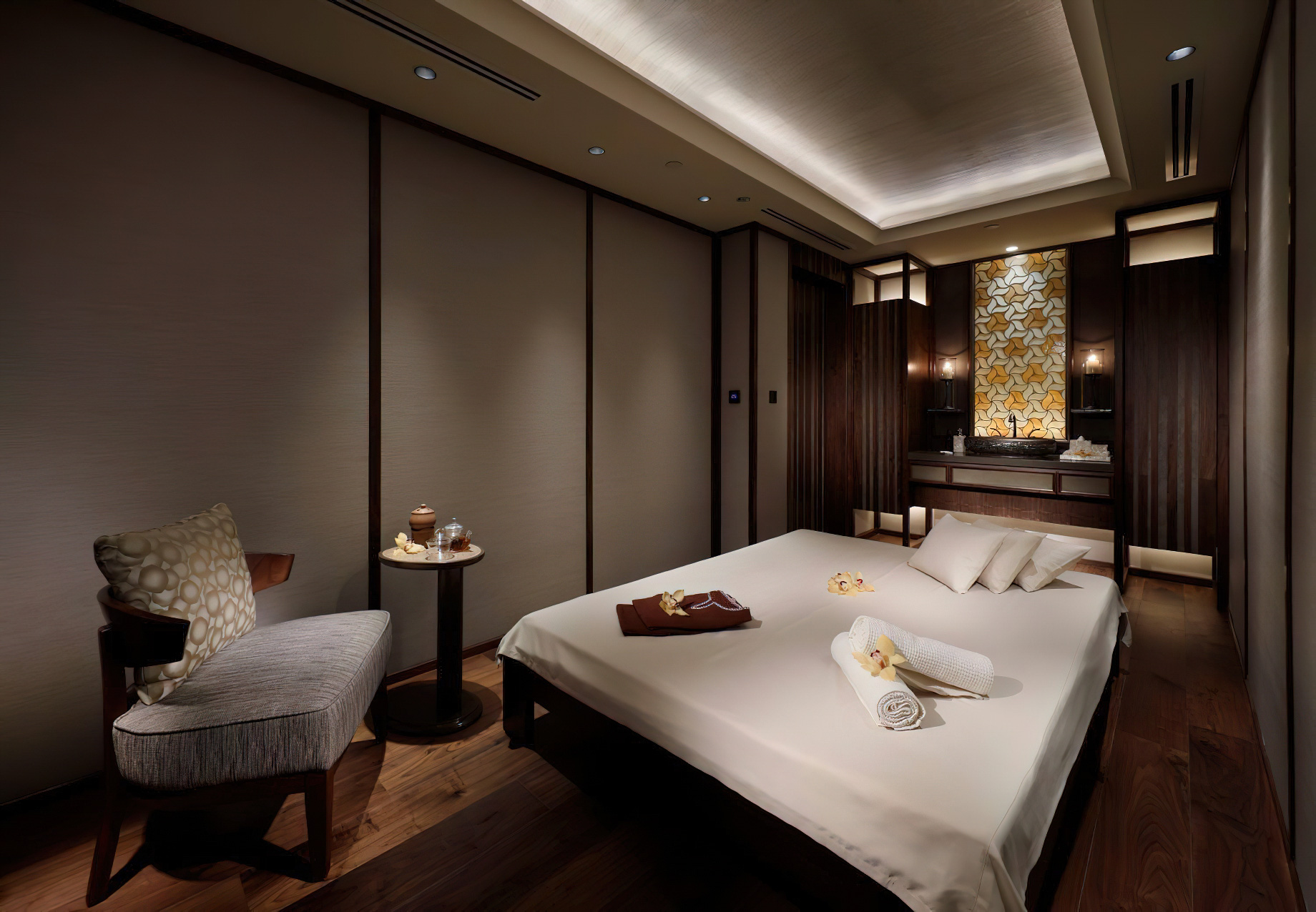 The Ritz-Carlton, Millenia Singapore Hotel – Singapore – Spa Treatment Room