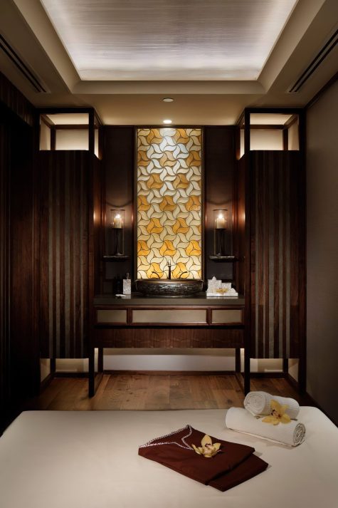 The Ritz-Carlton, Millenia Singapore Hotel - Singapore - Spa Treatment Room Decor