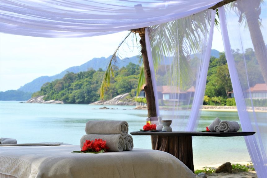 The Ritz-Carlton, Langkawi Hotel - Kedah, Malaysia - Spa Outdoor Massage