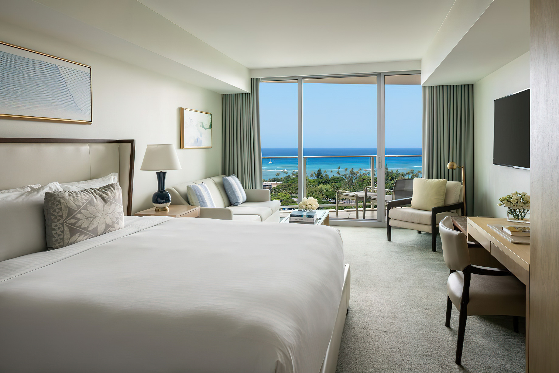 The Ritz-Carlton Residences, Waikiki Beach Hotel – Waikiki, HI, USA – Ocean View Bedroom