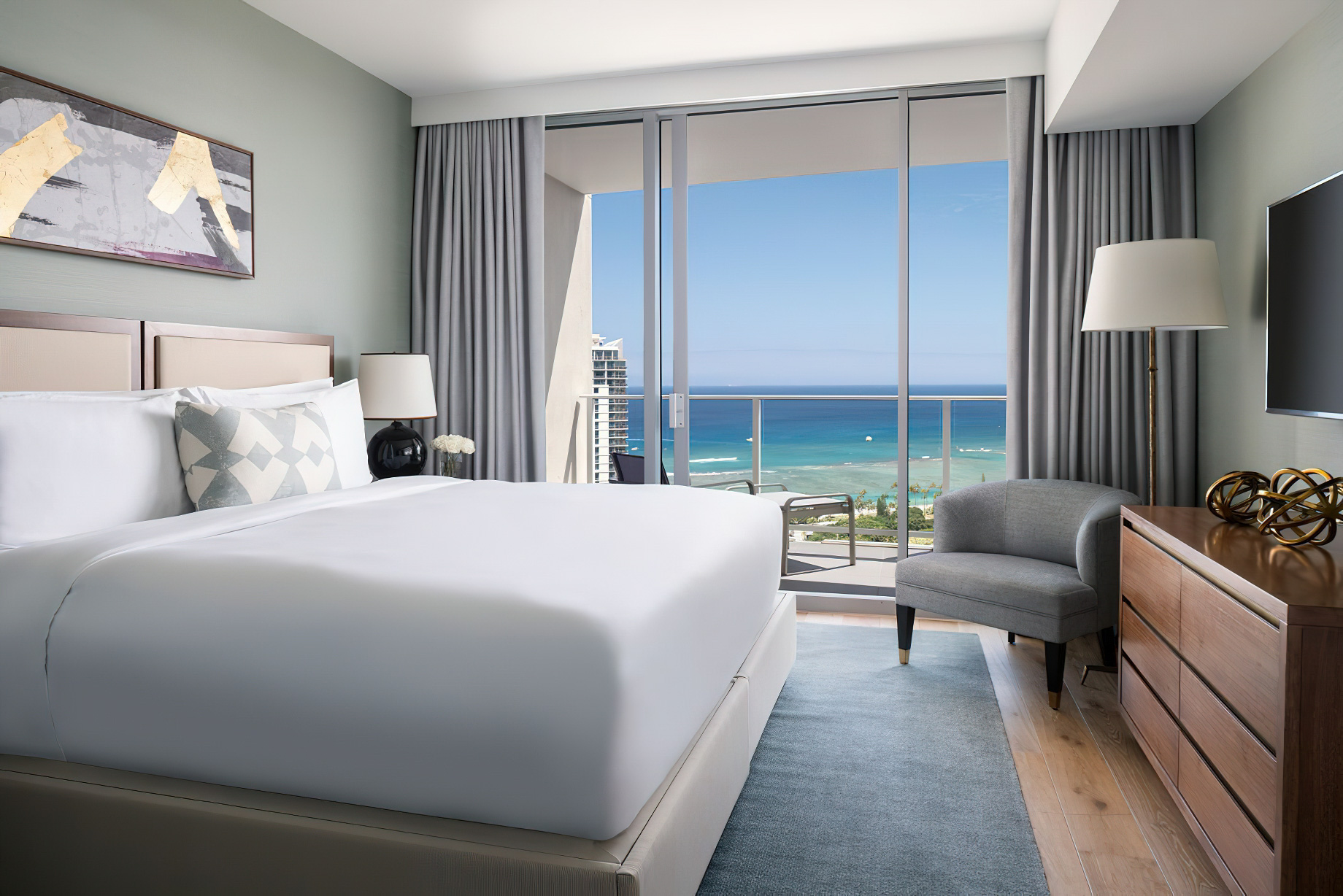 The Ritz-Carlton Residences, Waikiki Beach Hotel – Waikiki, HI, USA – Premier Ocean View 2 Bedroom Suite Master Bedroom