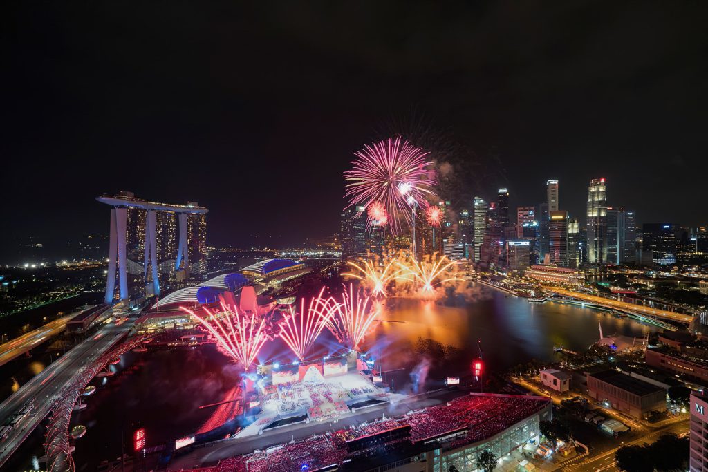 The Ritz-Carlton, Millenia Singapore Hotel - Singapore - Marina Bay Fireworks
