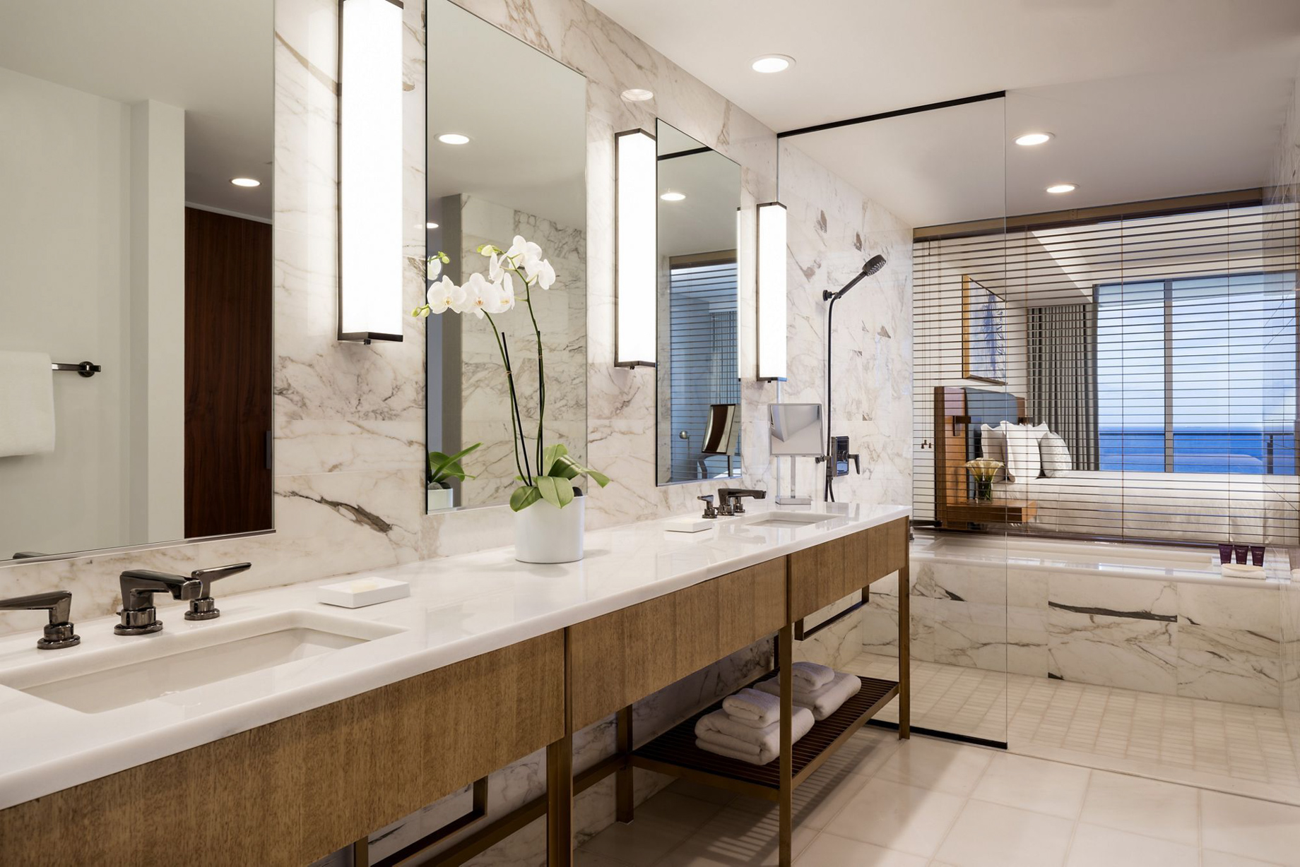 The Ritz-Carlton Residences, Waikiki Beach Hotel – Waikiki, HI, USA – Suite Bathroom