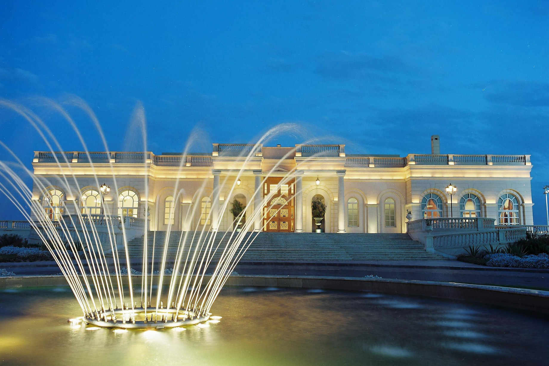 JW Marriott Hotel Cairo - Cairo, Egypt - The Clubhouse Fountain