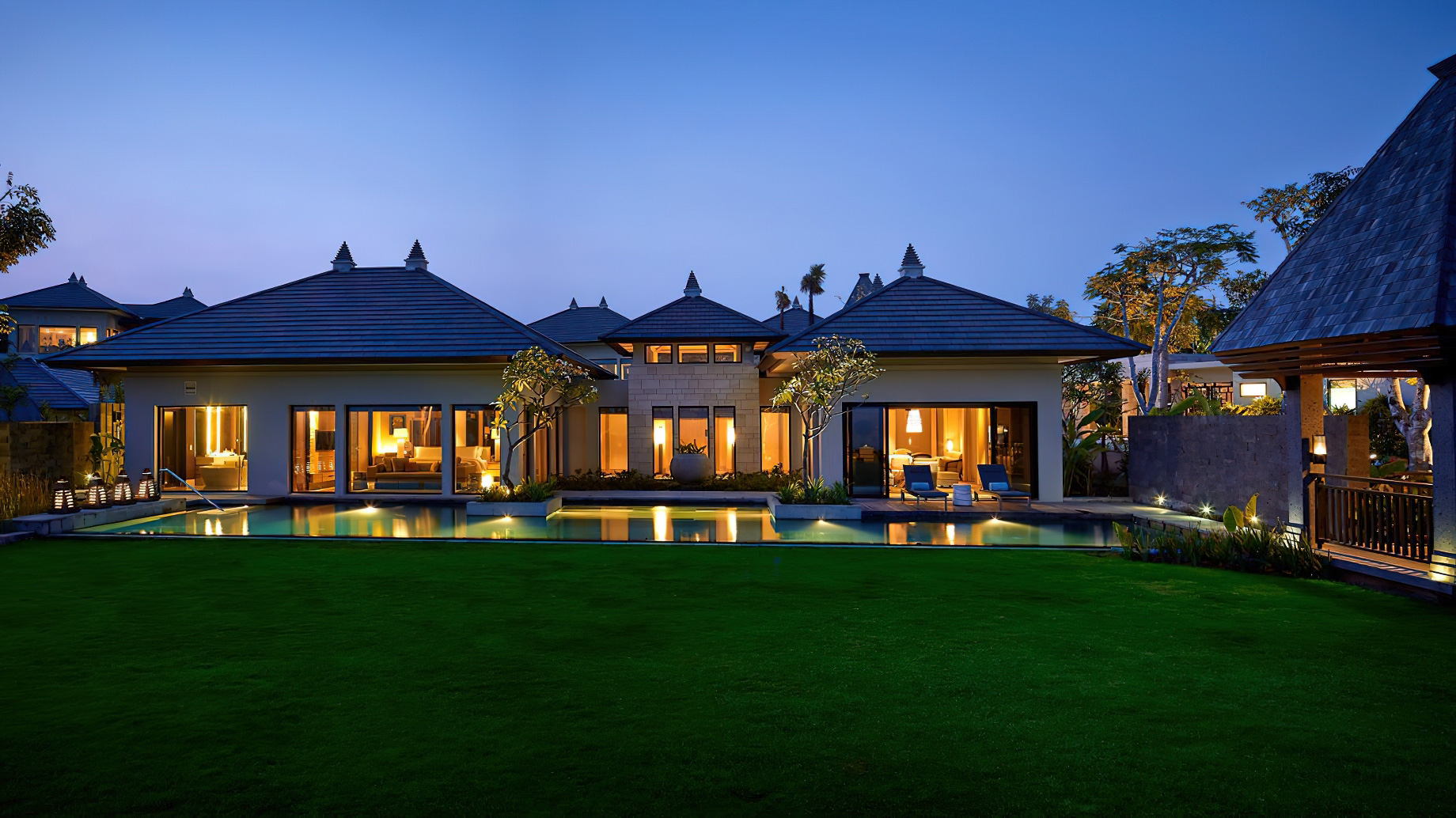 The Ritz-Carlton, Bali Nusa Dua Hotel – Bali, Indonesia – Cliff Villa Evening View