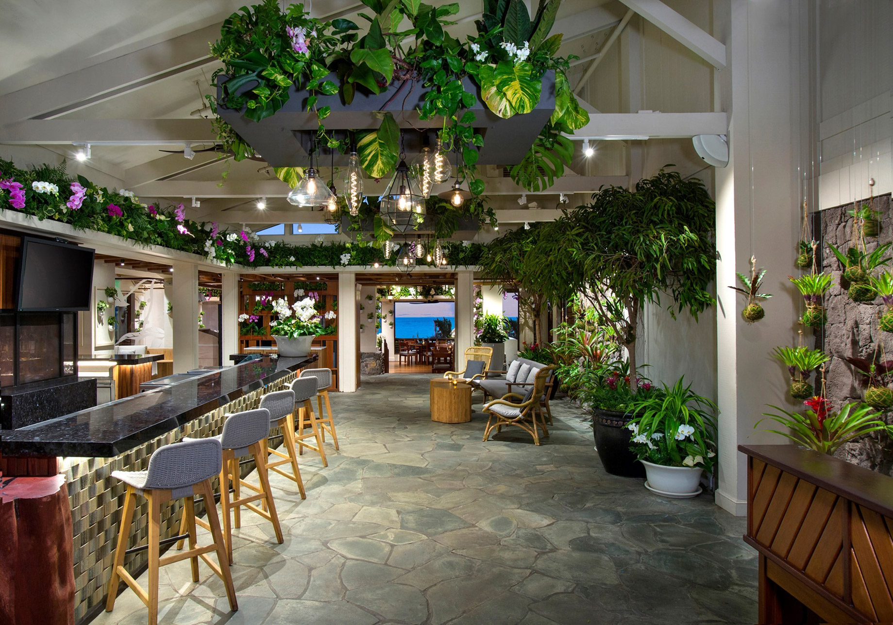 The Ritz-Carlton Maui, Kapalua Resort – Kapalua, HI, USA – The Banyan Tree Bar
