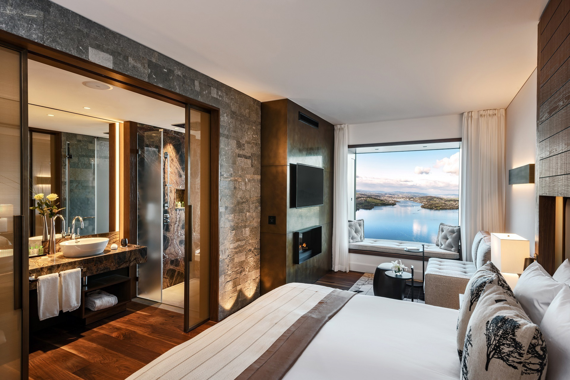 Burgenstock Hotel & Alpine Spa - Obburgen, Switzerland - Deluxe Lakeview Room Bedroom