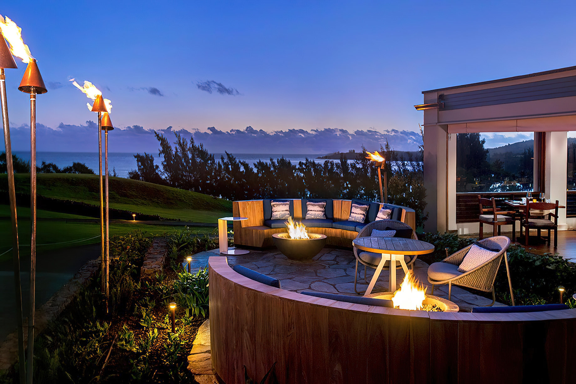 The Ritz-Carlton Maui, Kapalua Resort – Kapalua, HI, USA – Gold Course View Fireside Lounge Patio Sunset