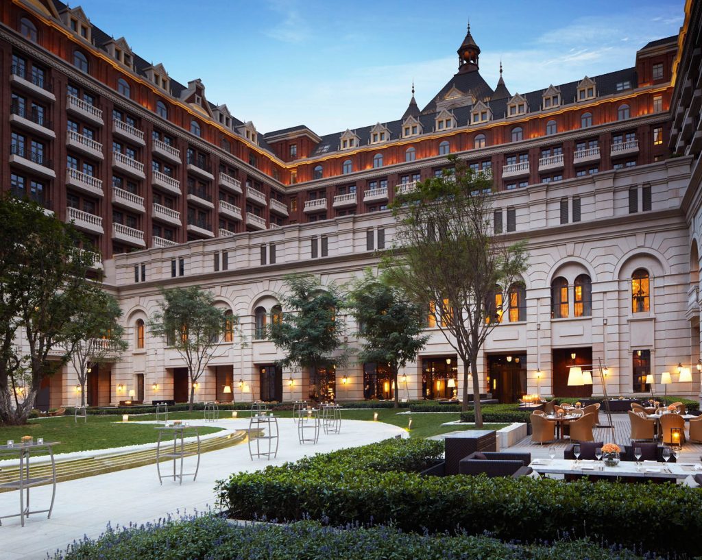 The Ritz-Carlton, Tianjin Hotel - Tianjin, China - Hotel Courtyard