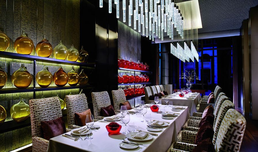 The Ritz-Carlton, Tianjin Hotel - Tianjin, China - Zest Restaurant Tables