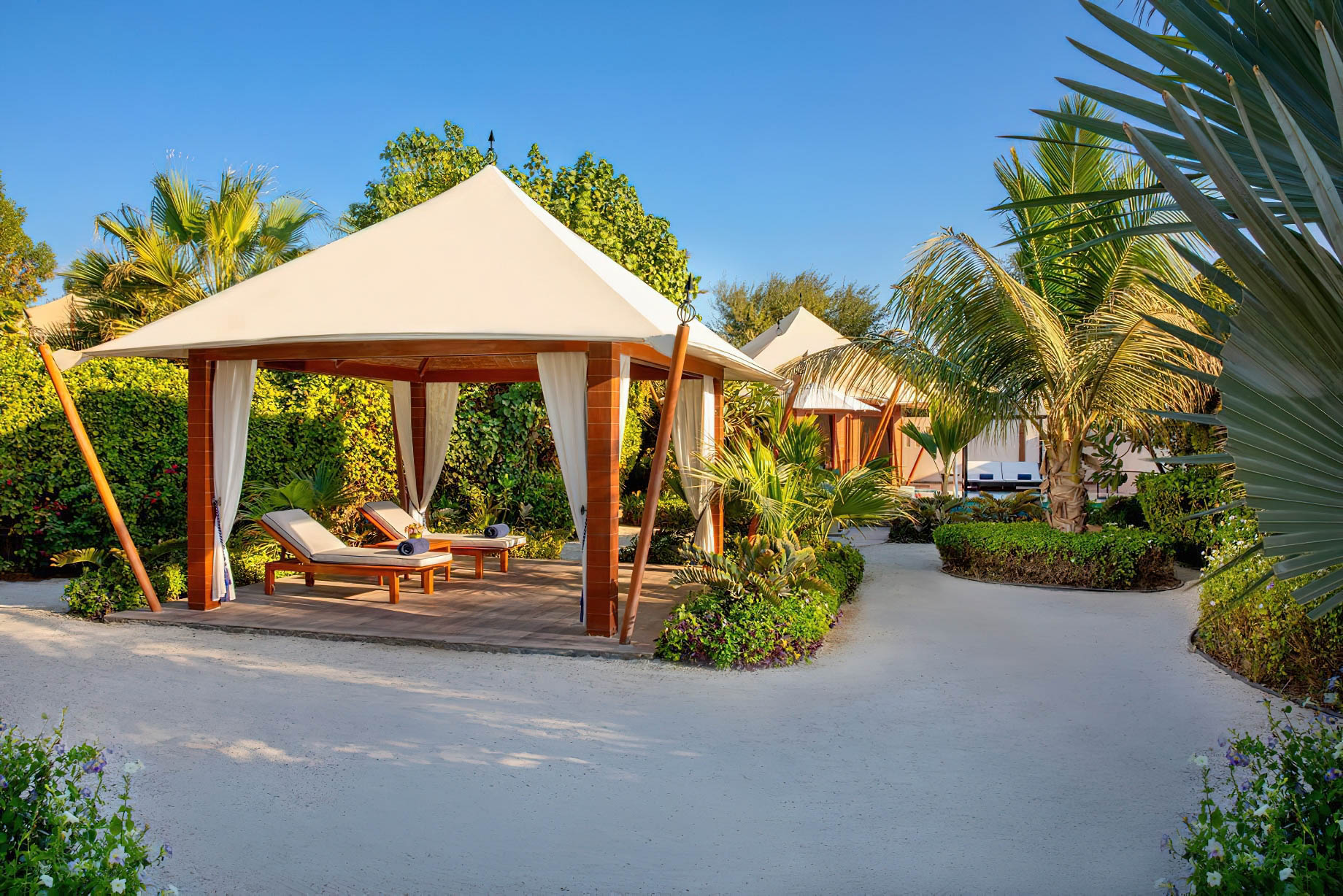 The Ritz-Carlton Ras Al Khaimah, Al Hamra Beach Hotel – UAE – Al Naseem Tented Beach Pool Villa Cabana