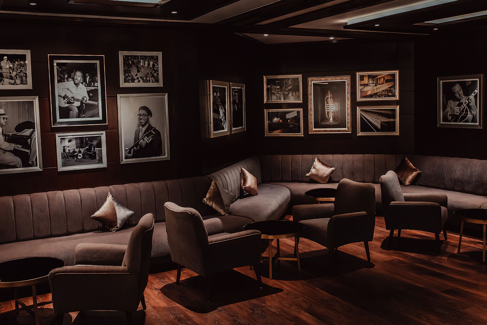 Al Bustan Palace, A Ritz-Carlton Hotel – Muscat, Oman – Al Maha Jazz Lounge Decor