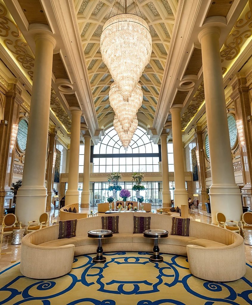 The Ritz-Carlton Abu Dhabi, Grand Canal Hotel - Abu Dhabi, UAE - Lobby
