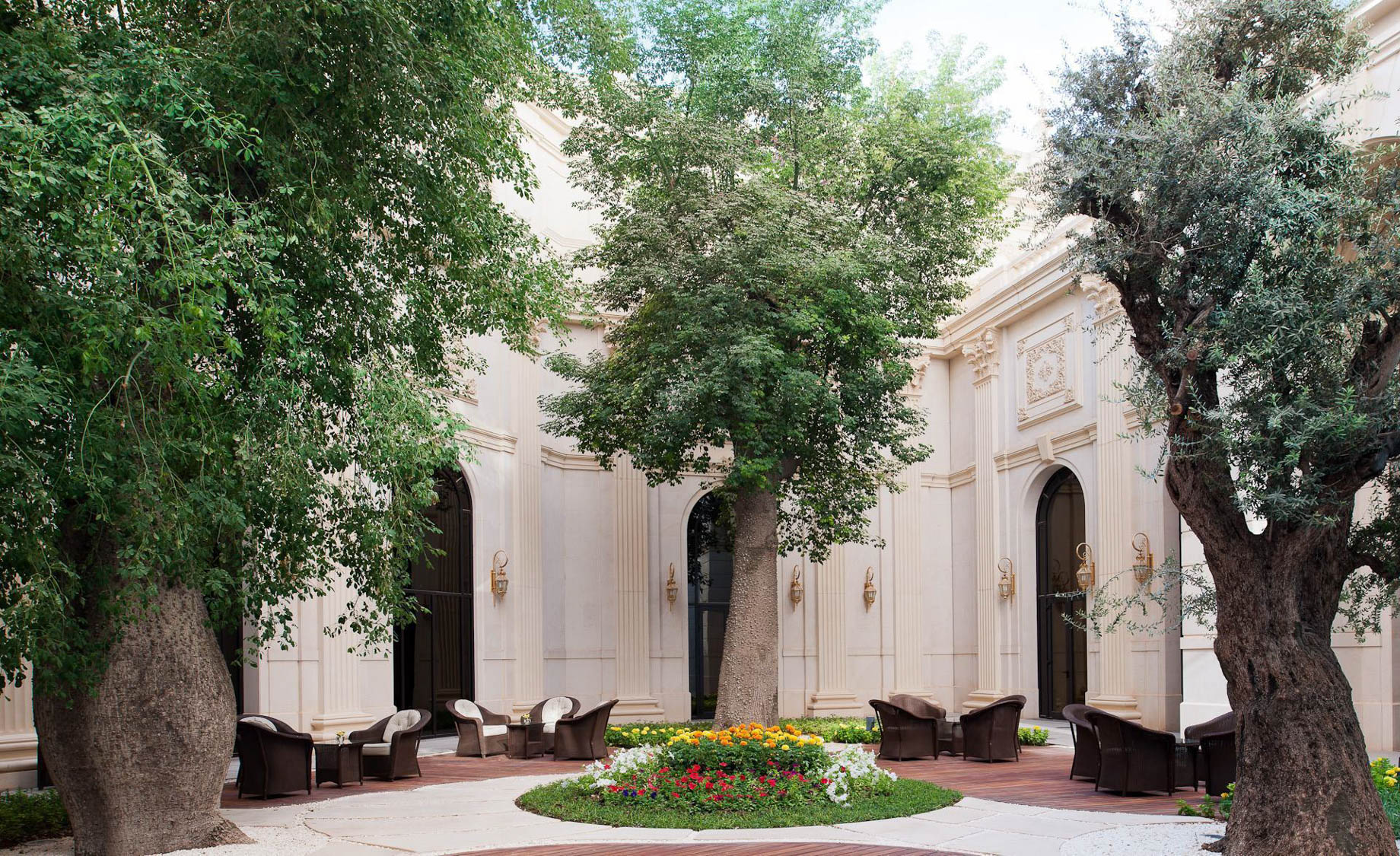 The Ritz-Carlton, Riyadh Hotel – Riyadh, Saudi Arabia – Chorisia Lounge and Restaurant Outdoor Dining