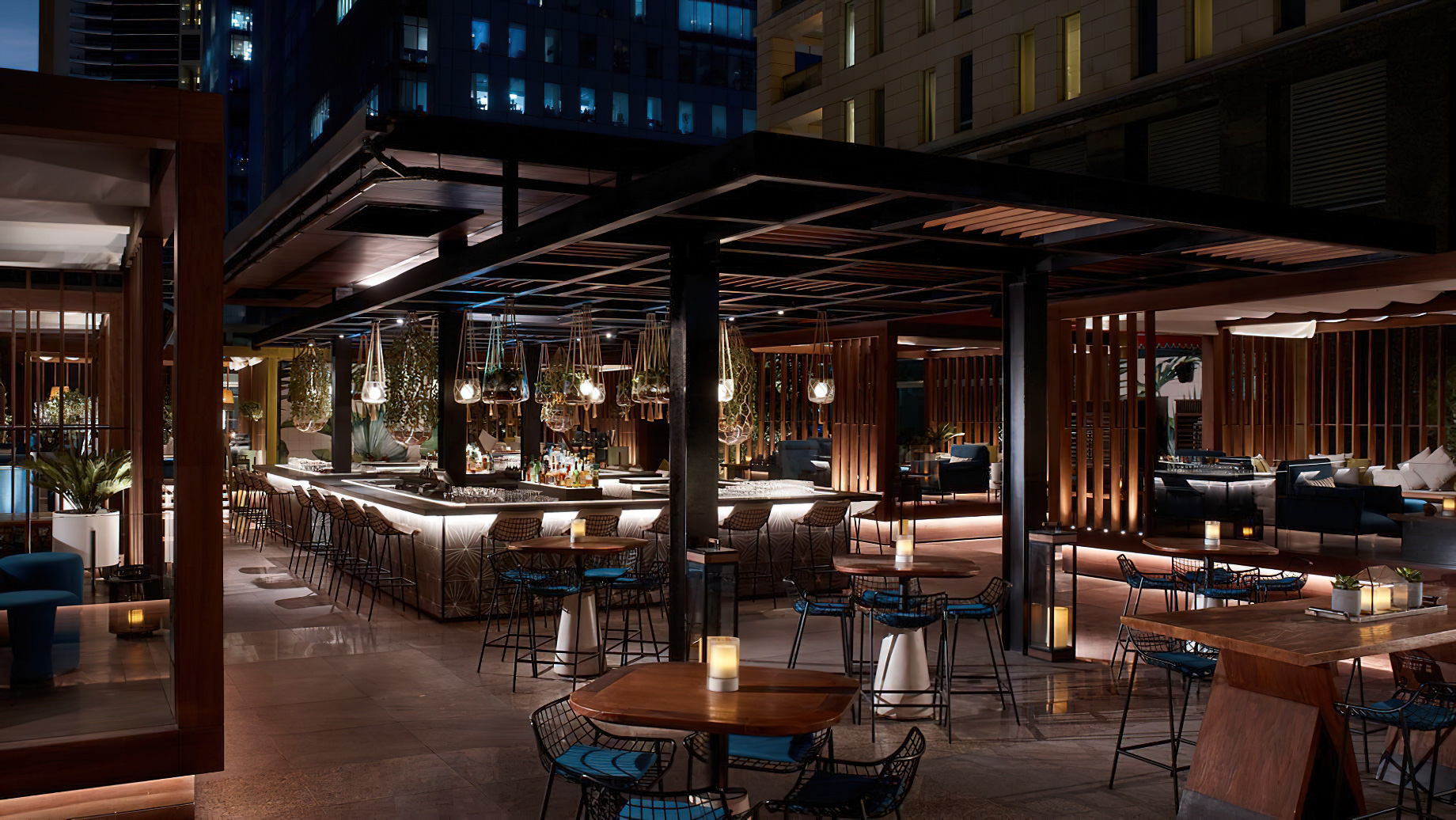 The Ritz-Carlton, Dubai International Financial Centre Hotel – UAE – Flair 5 Bar