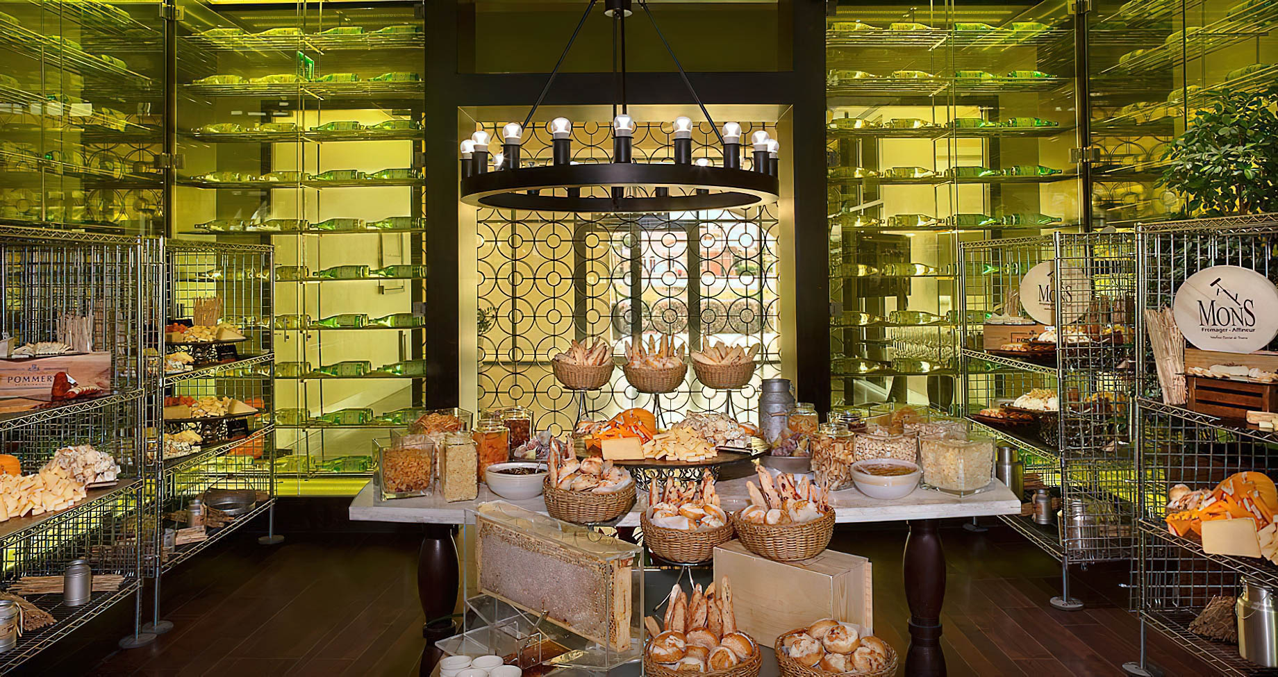 The Ritz-Carlton Abu Dhabi, Grand Canal Hotel – Abu Dhabi, UAE – Giornotte Italian Restaurant Gourmet