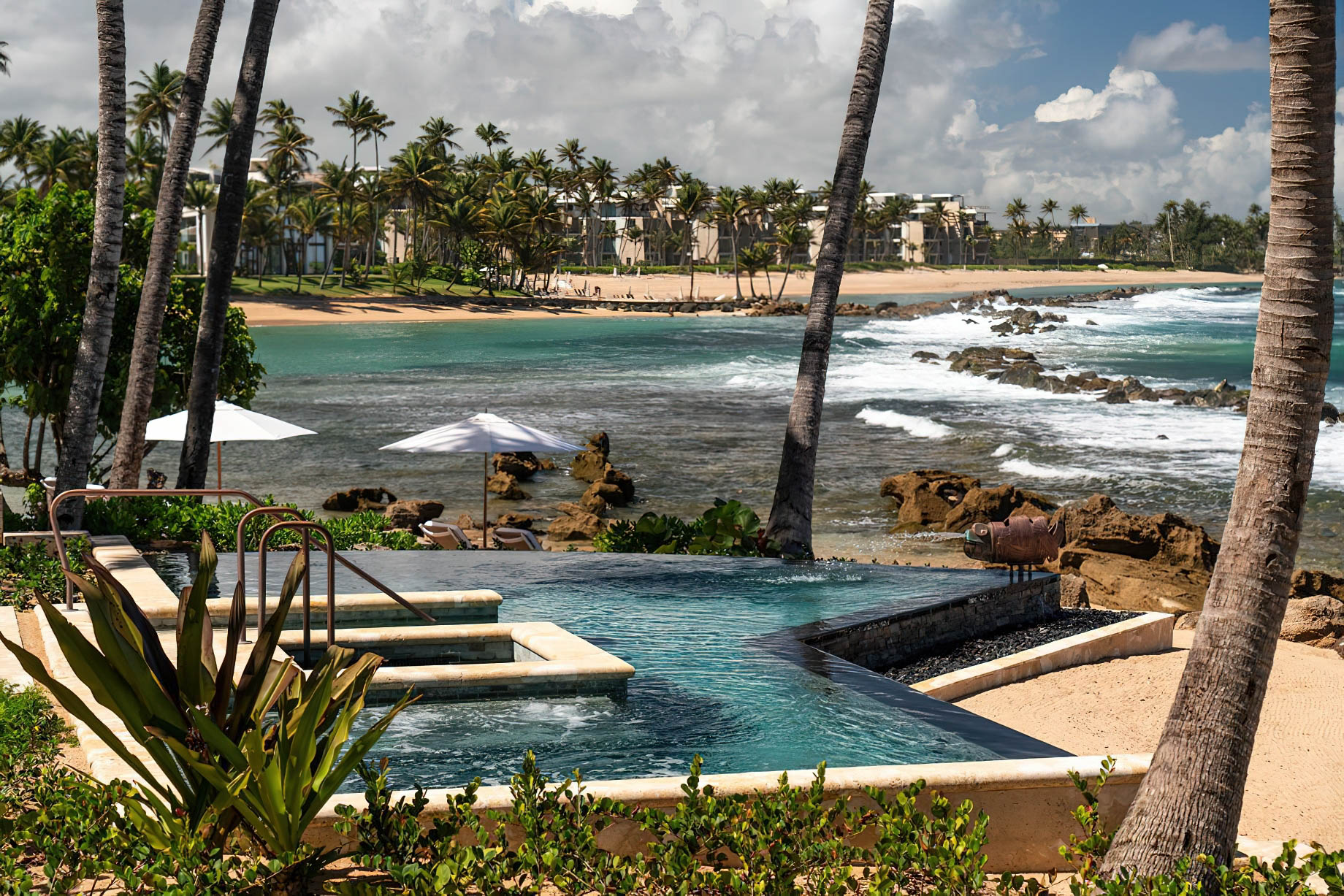 The Ritz-Carlton, Dorado Beach Reserve Resort – Puerto Rico – Positivo Tranquility Pool Beach View
