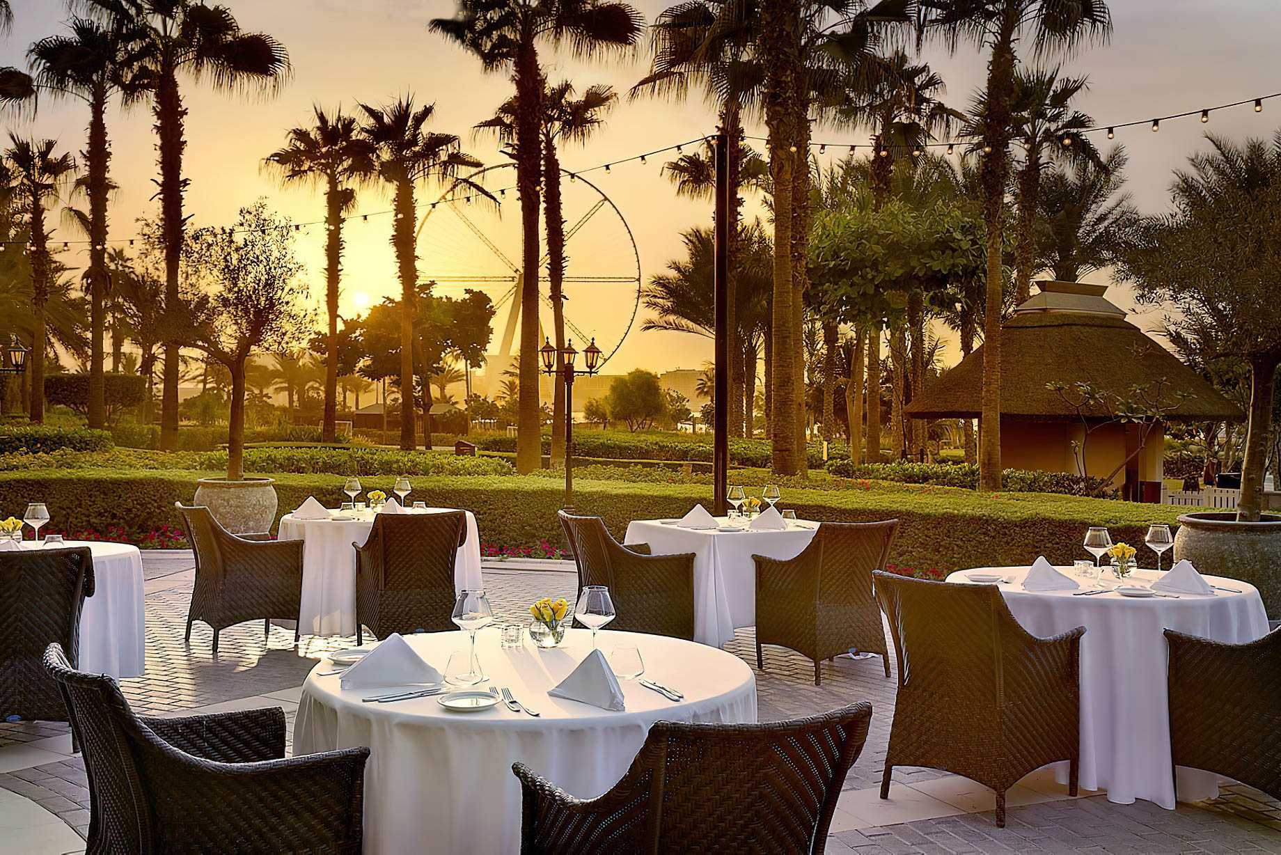 The Ritz-Carlton, Dubai Hotel - JBR Beach, Dubai, UAE - Splendido Restaurant Piazza Sunset