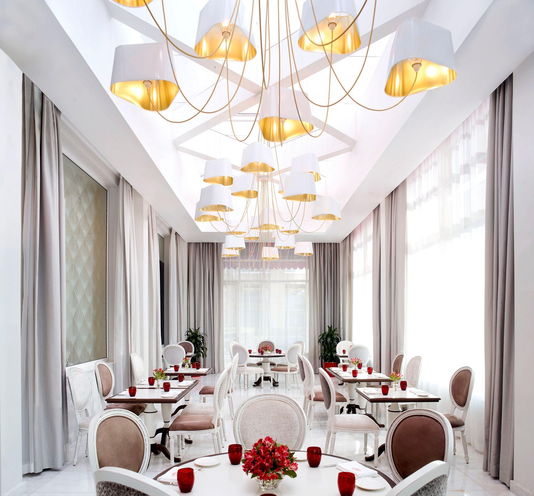 The Ritz-Carlton, Dubai International Financial Centre Hotel – UAE – Le Cirque Dining Room