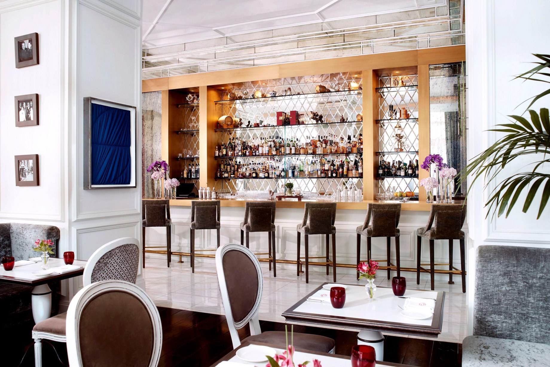 The Ritz-Carlton, Dubai International Financial Centre Hotel - UAE - Le Cirque Bar