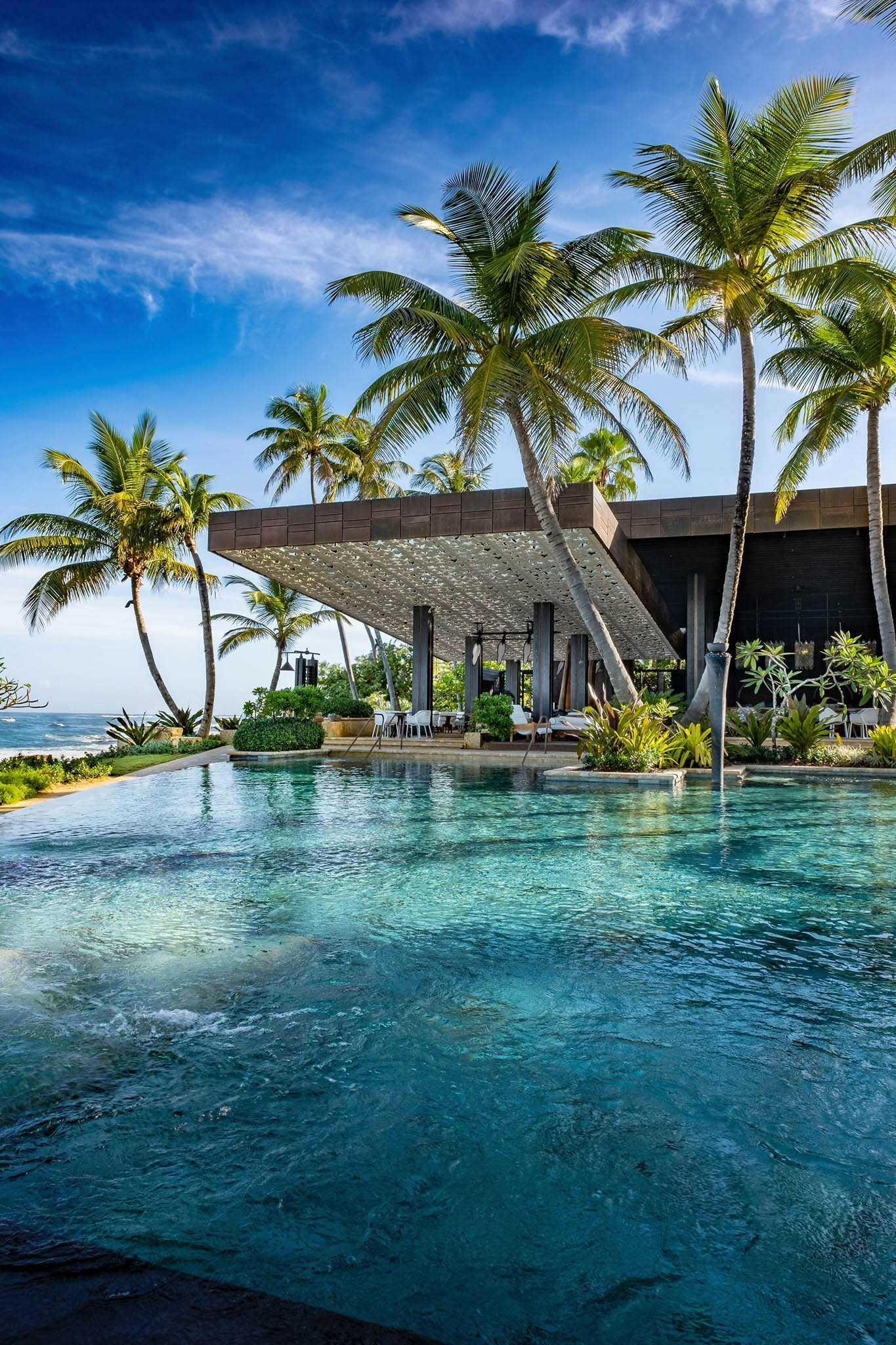 The Ritz-Carlton, Dorado Beach Reserve Resort - Puerto Rico - Positivo Pool and Restaurant View