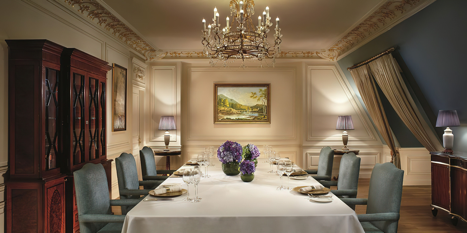 The Ritz-Carlton, Tianjin Hotel - Tianjin, China - The Ritz-Carlton Suite Dining Room