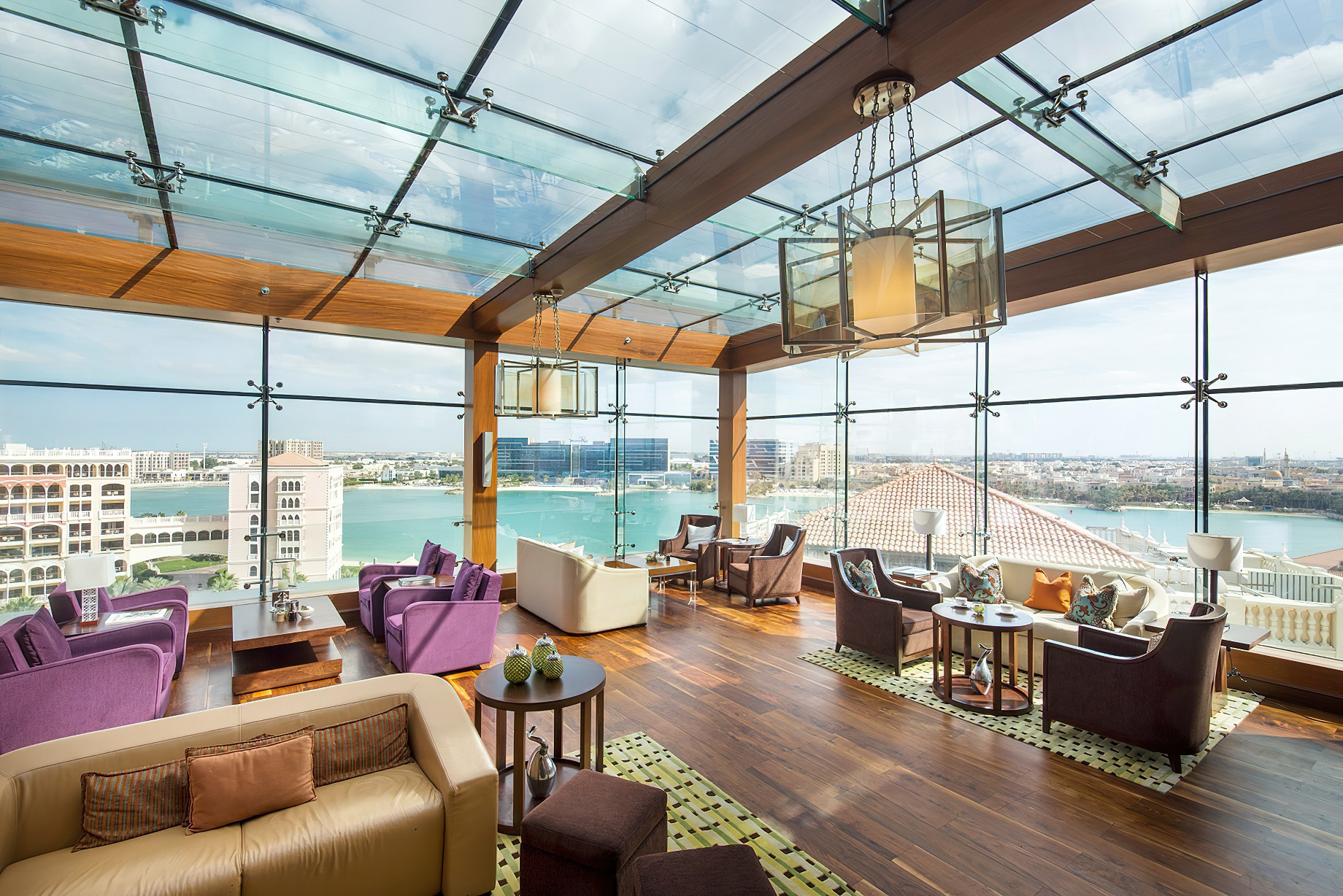 The Ritz-Carlton Abu Dhabi, Grand Canal Hotel – Abu Dhabi, UAE – Club Lounge