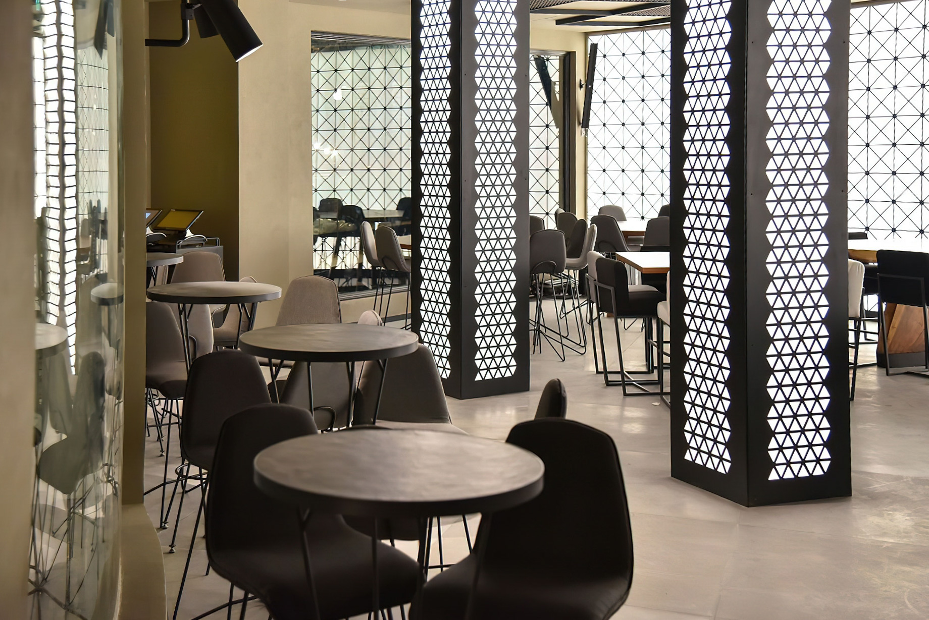 Sharq Village & Spa, A Ritz-Carlton Hotel - Doha, Qatar - Iris Doha Lounge Tables