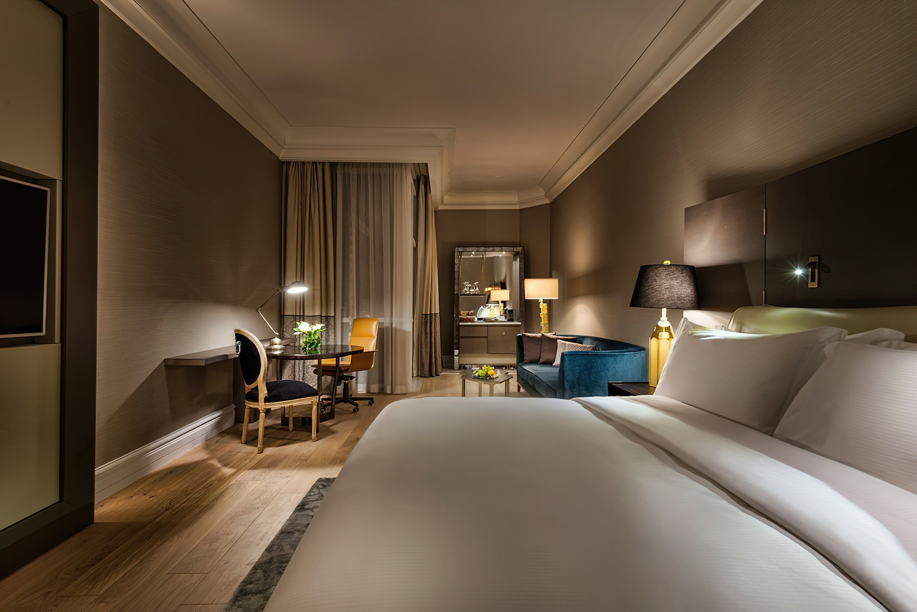 The Ritz-Carlton, Doha Hotel - Doha, Qatar - Deluxe Room Bed