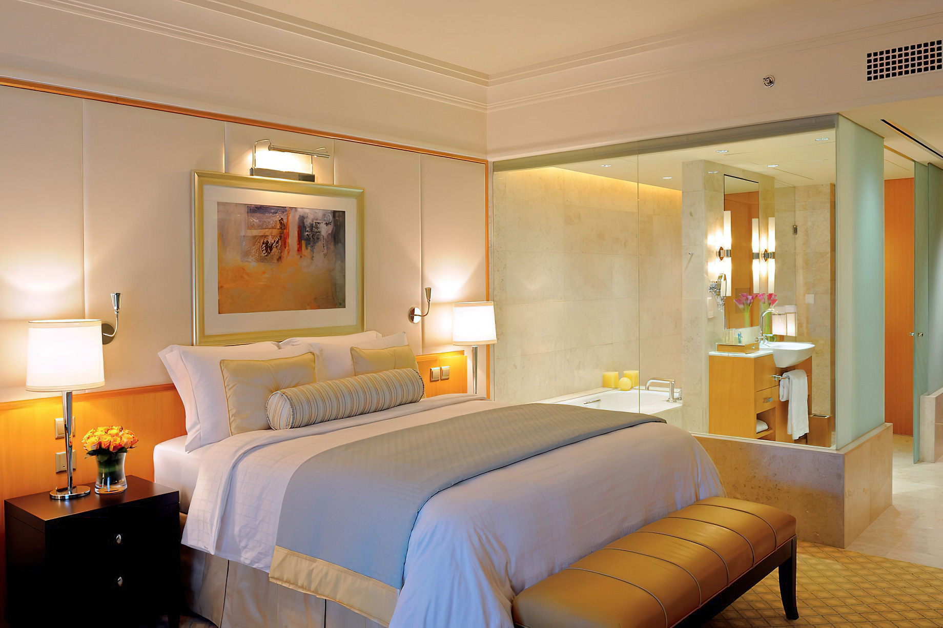 The Ritz-Carlton, Dubai International Financial Centre Hotel – UAE – Deluxe Room Bed