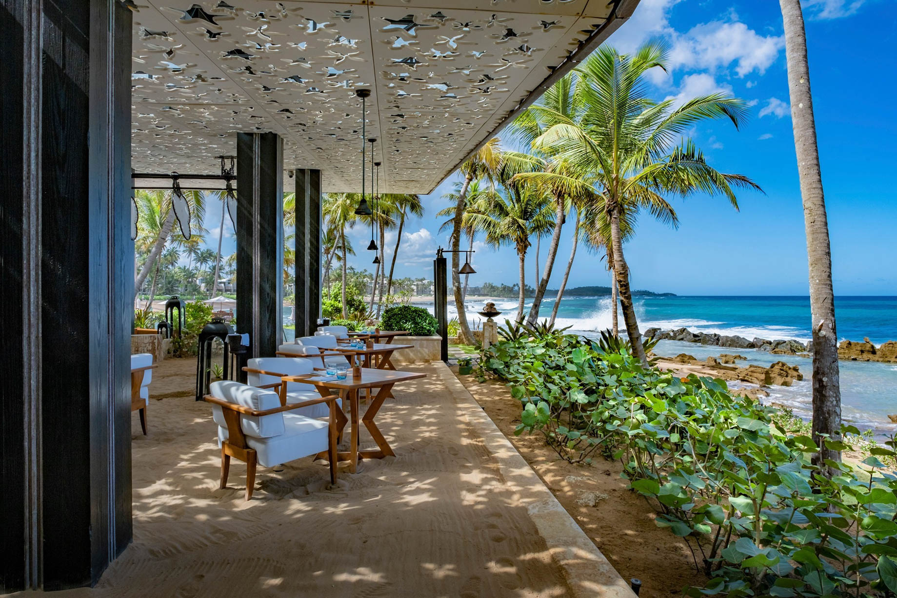 The Ritz-Carlton, Dorado Beach Reserve Resort – Puerto Rico – PositIvo Sand Bar Restaurant